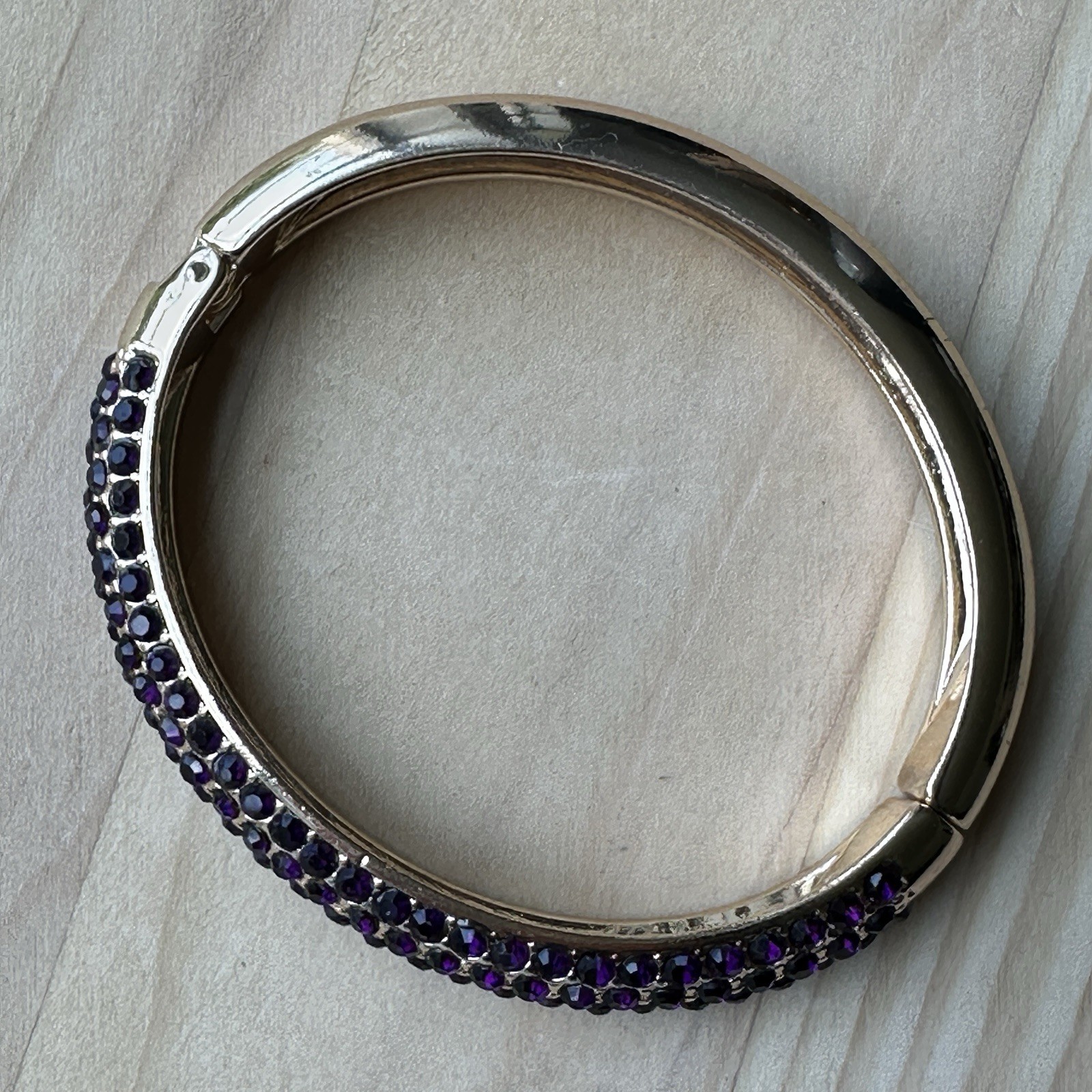 VTG Hinged Clamper Bracelet Size 6.5 Dark Purple Rhinestone Gold Tone Elegant