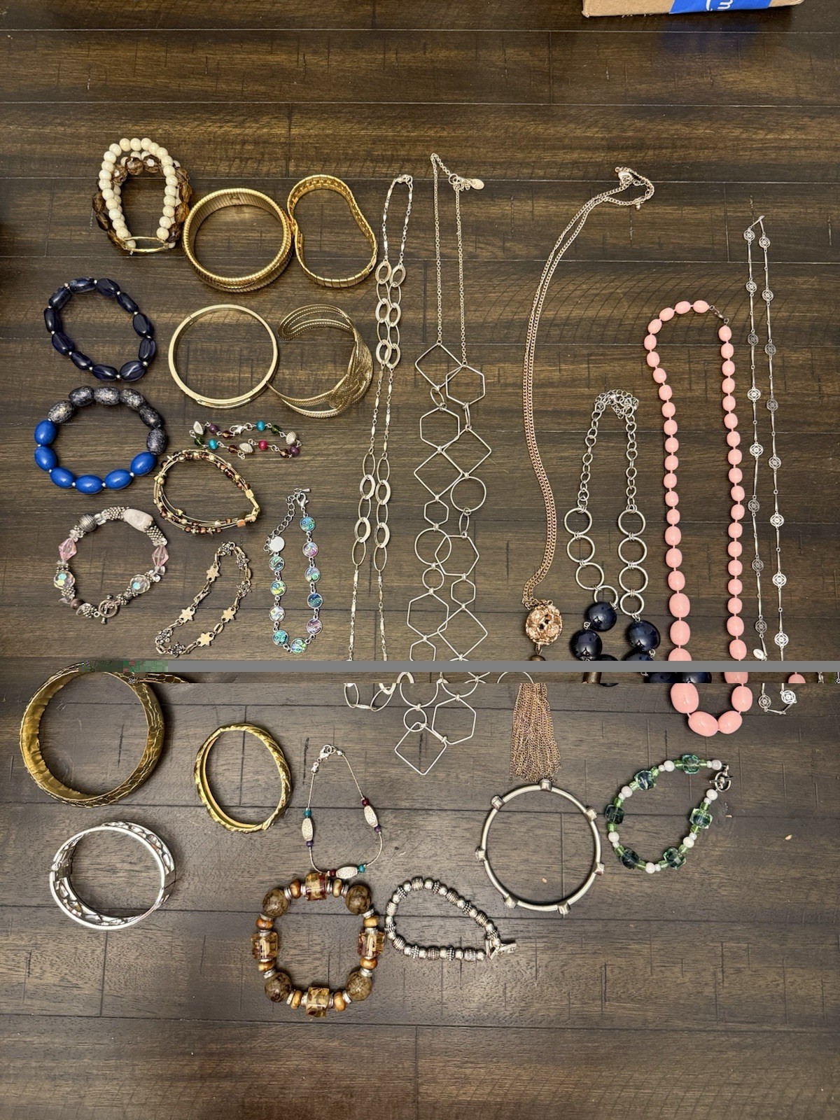 Vintage Jewelry Necklaces And Bracelets Lot Of 26 Assorted