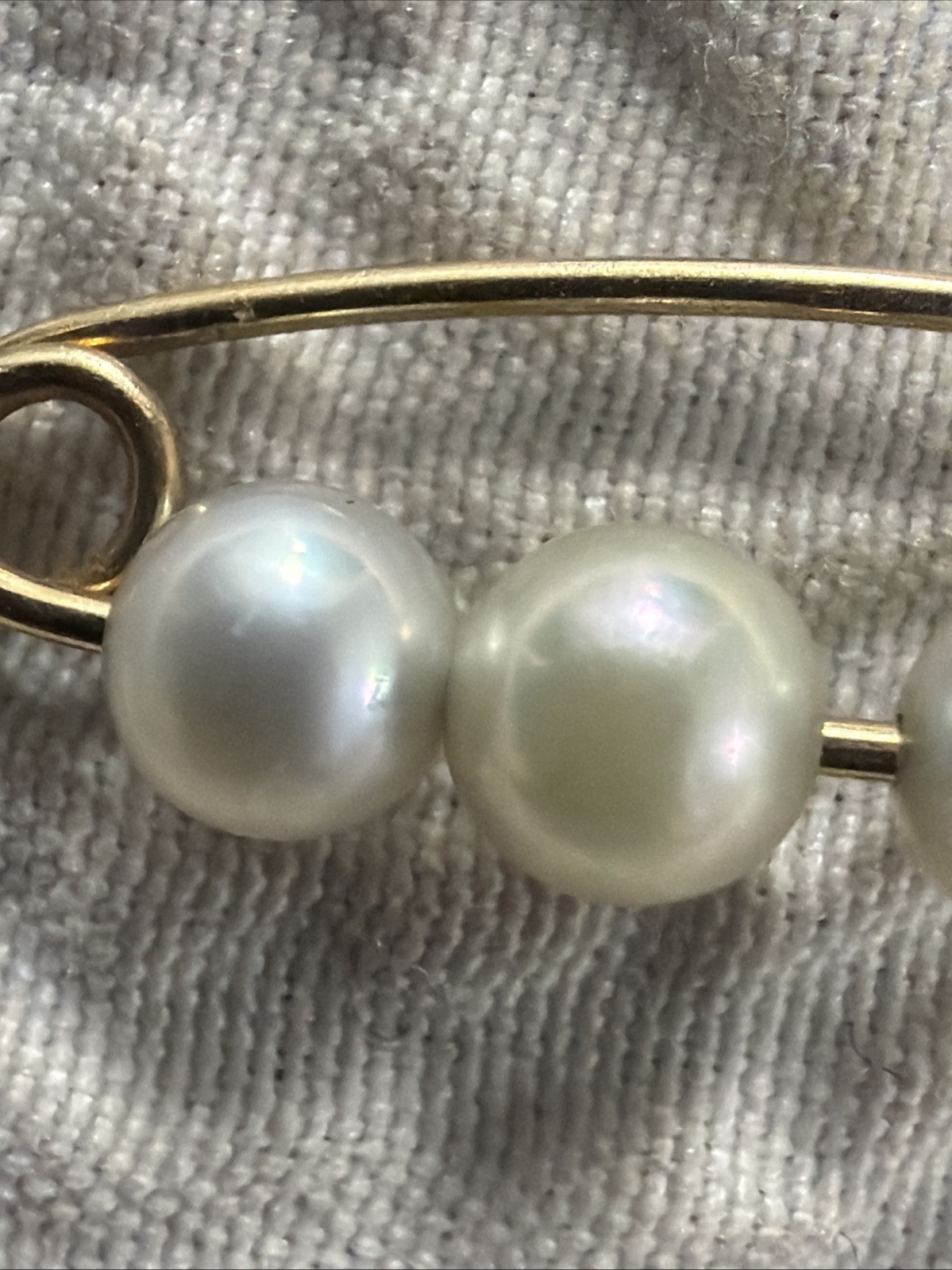 Vintage or Antique Pearl Safety Gold Tone Pin Brooch 5 Genuine Pearls 4 mm