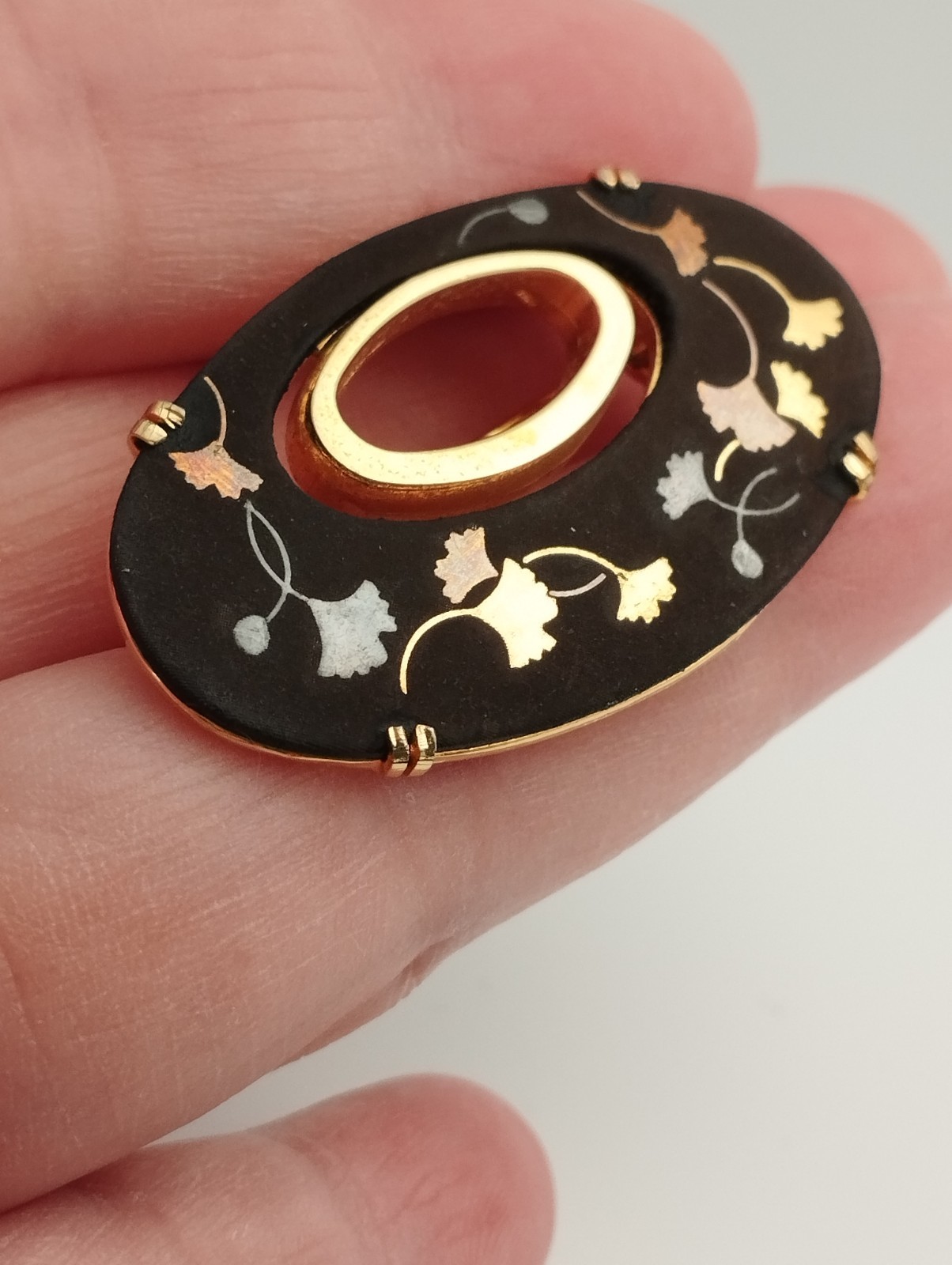 Late 20th century Higo Zogan Ginkgo Inlay Brooch Mitsusuke Japan Damascene Art