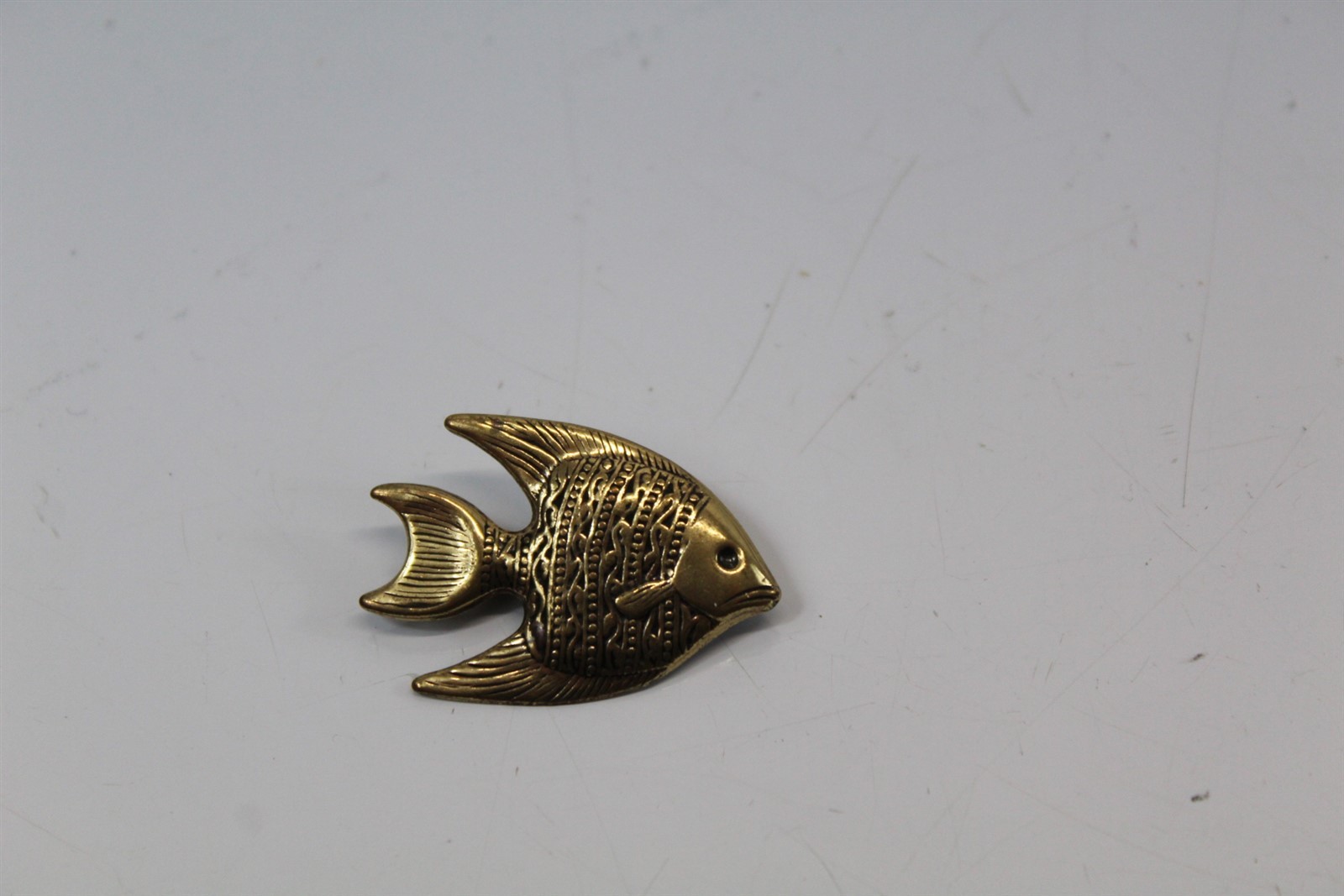 Brooch Gold-Tone Alloy Fish Design Vintage
