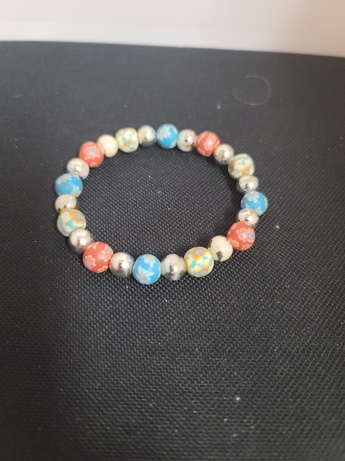 Glass Bead Bracelet Multi-colored Silver Stretch, Very Decorative, VG