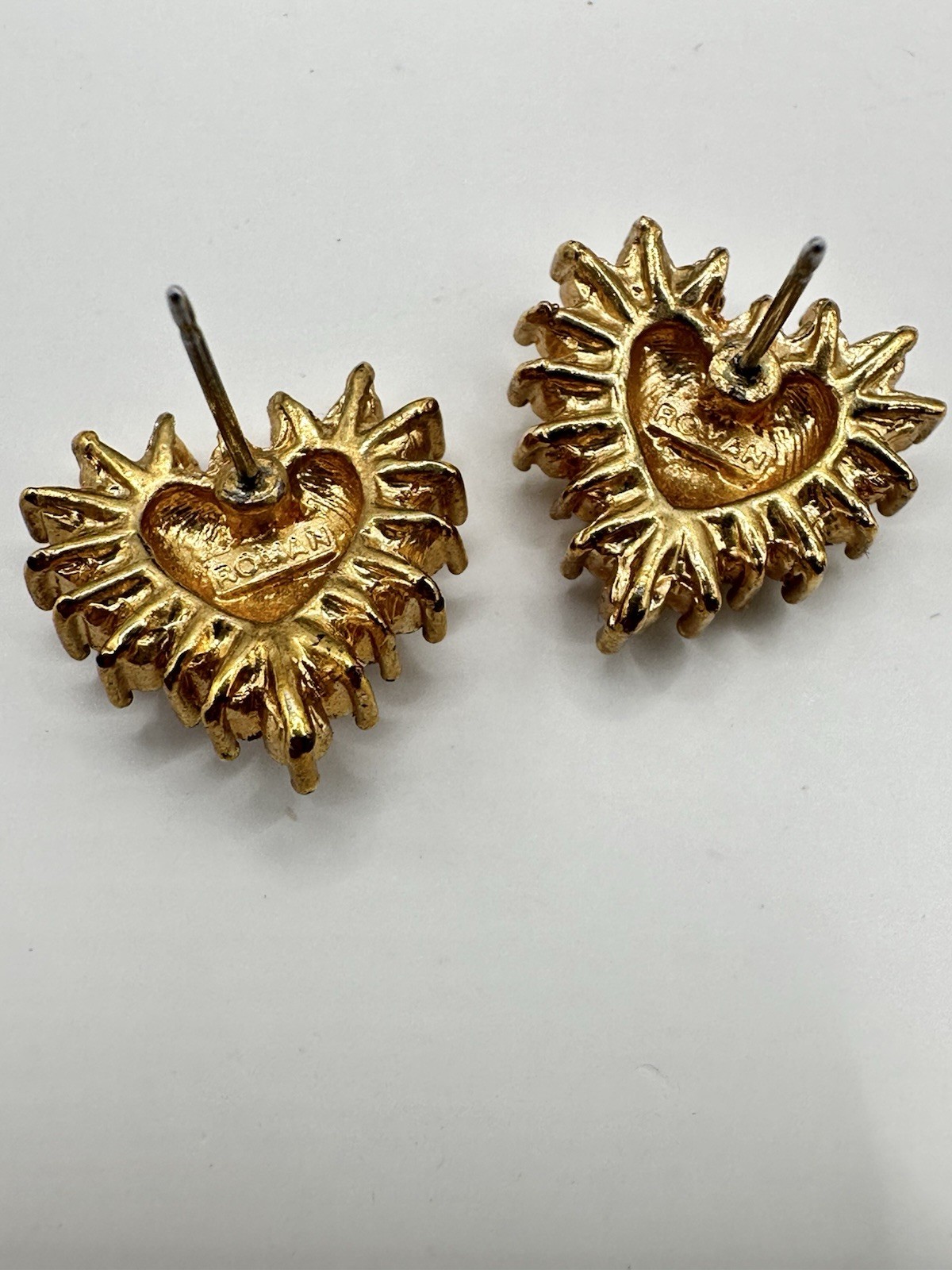 BEAUTIFUL Vintage Genuine Crystal and Gold Tone Heart Earrings Marked Roman