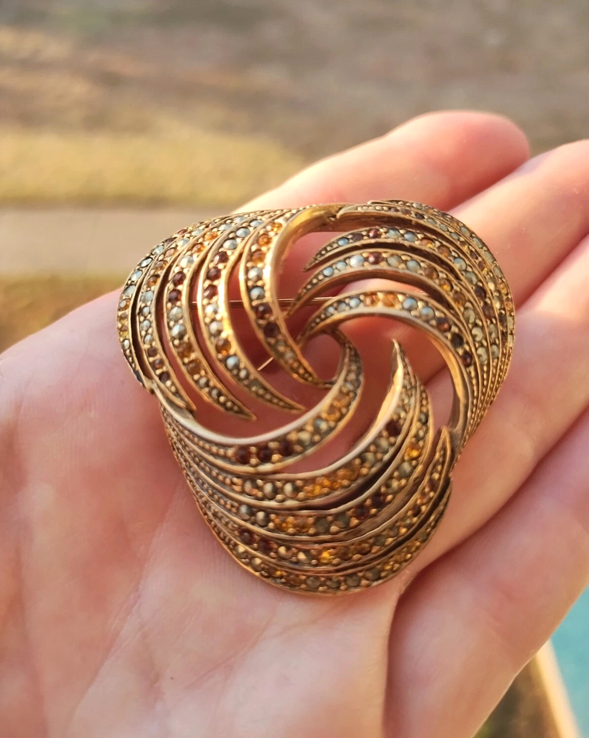 Vintage Signed LES BERNARD 1980s Large Gold-Tone Rhinestone Pin Brooch