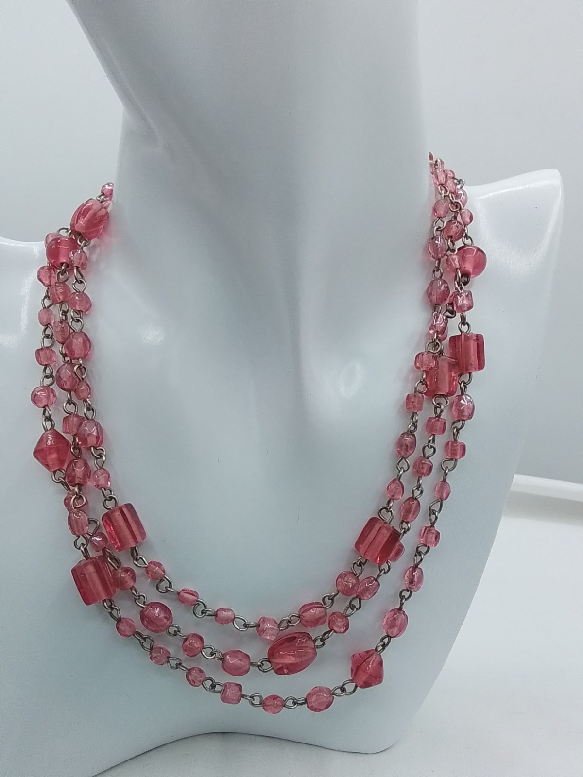 46″ PINK ART GLASS VINTAGE ESTATE NECKLACE CUBE & ROUND SHAPE BEADS CHAIN LINKED