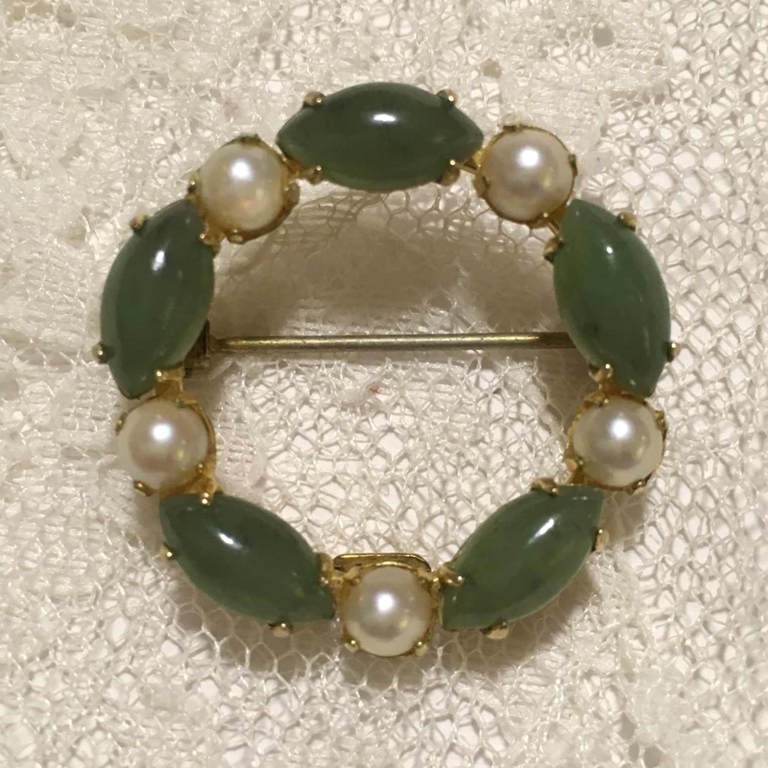 Vintage Sorrento Brooch Gold Filled 1/20 12K GF marked Jade Pearls Spring Brooch