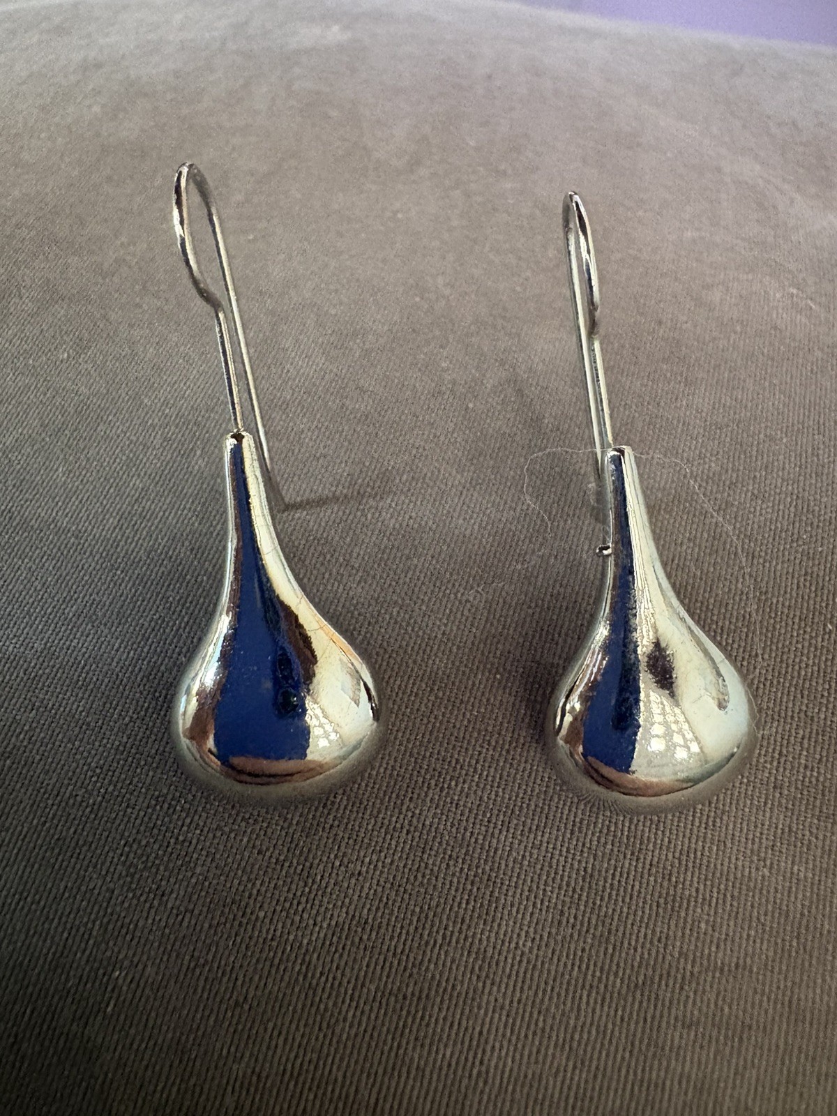 Vintage Sterling Silver Puffy Teardrop Hook Dangle Earrings