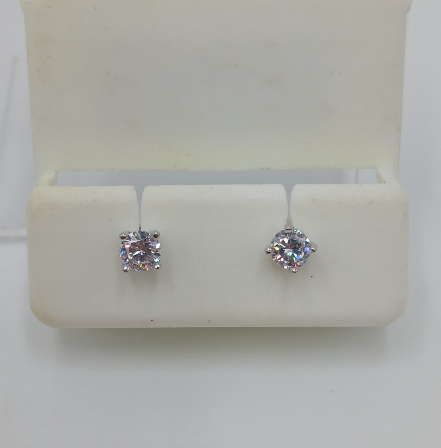 925 CZ Stud Earrings 4mm Sterling Silver 0.6g Round Brilliant Minimalist Petite