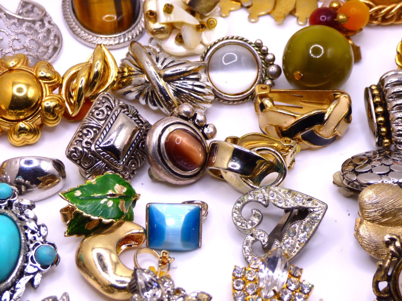 🌷 Vintage Lot of Over 85 Single 1.7 lb Lots of Signed~CINER + Clip On Earrings