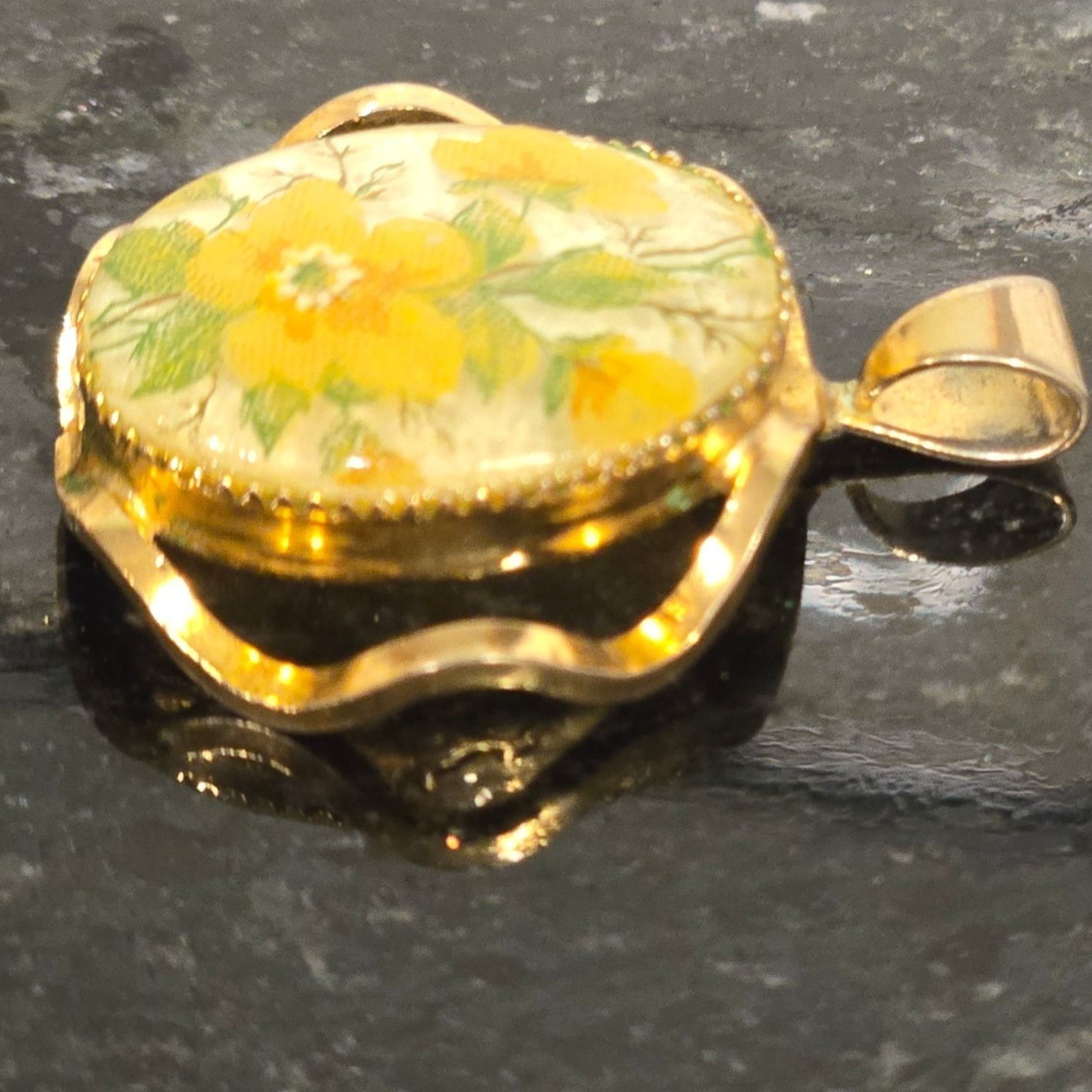 Vintage Flower Pendant Domed Cabochon Gold Tone Mid Century yellow floral art