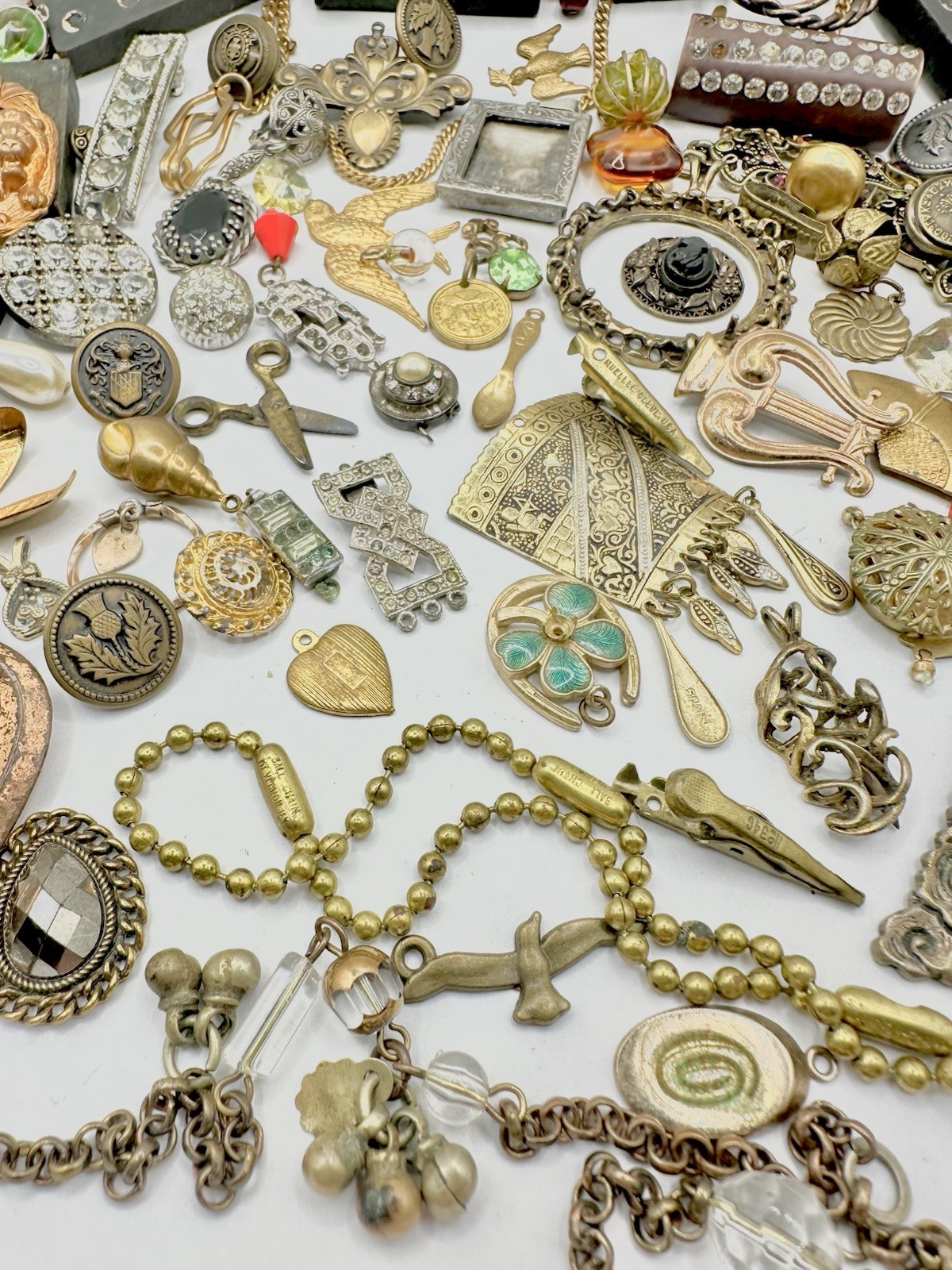 Antique VTG Harvest Jewelry Clasps Charms Brooch Pendants Buttons Repurpose Read