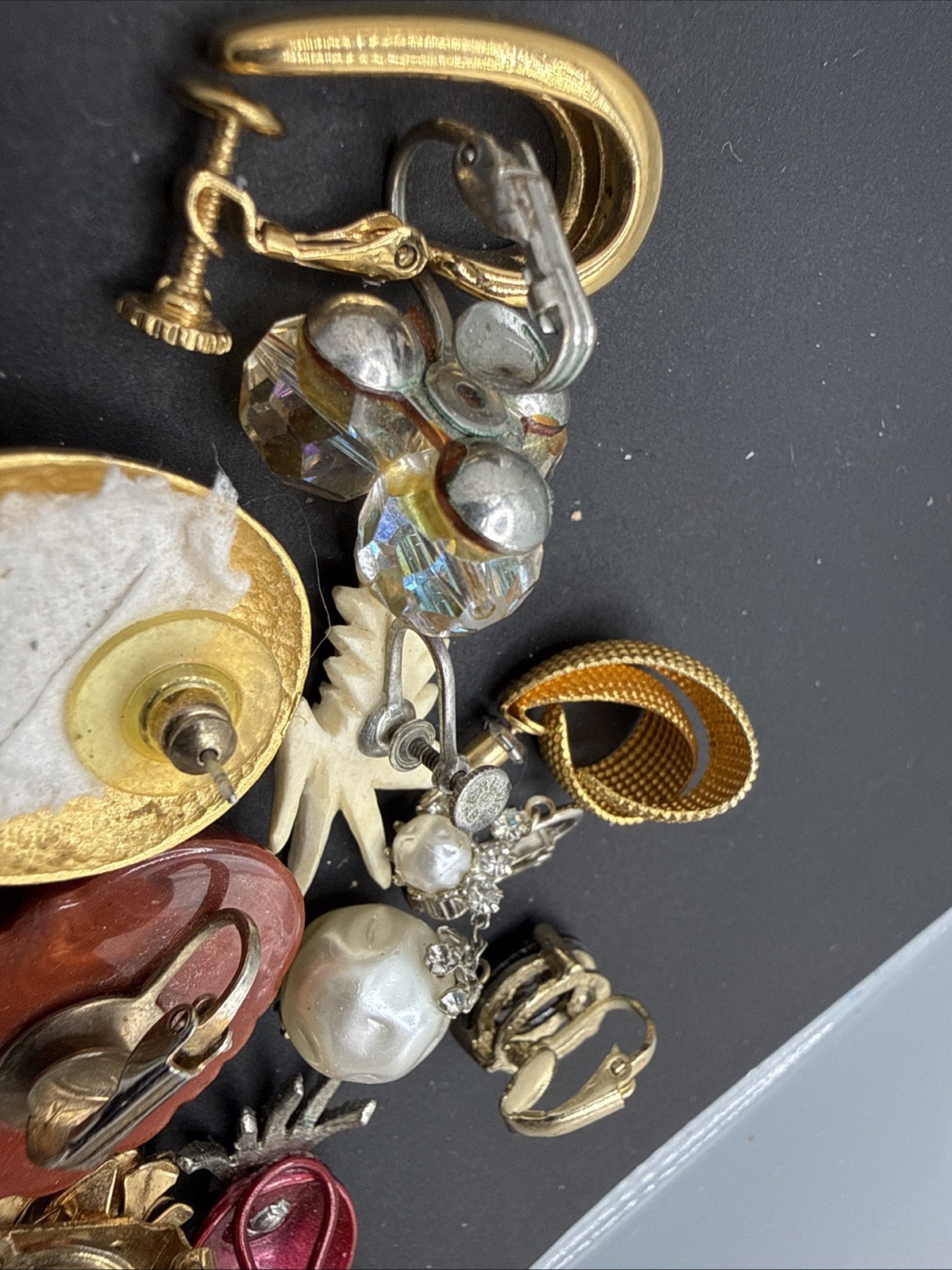 Lot Of SINGLE Earrings Mostly Vintage Clip On – Parts Craft – Some Signed E3-6