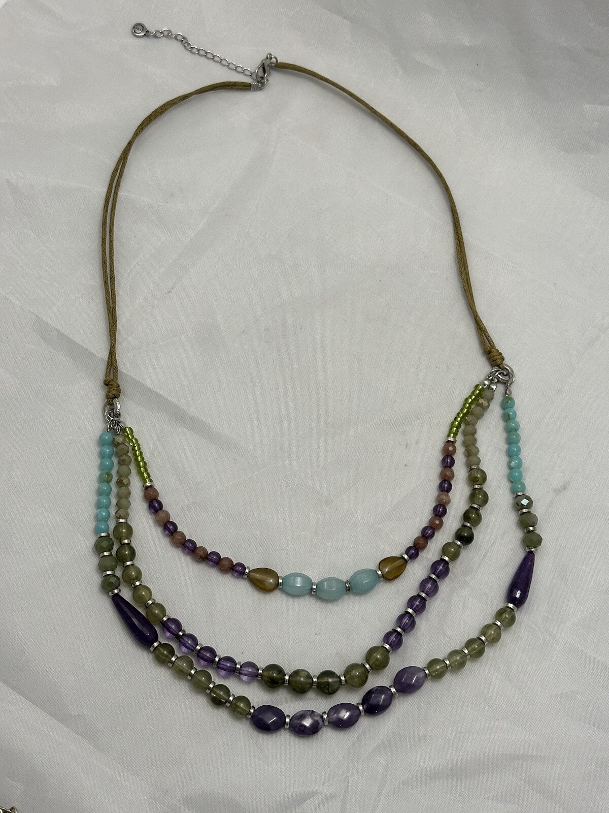 BEAUTIFUL Beaded TRIPLE STRAND C1946 NECKLACE 14”