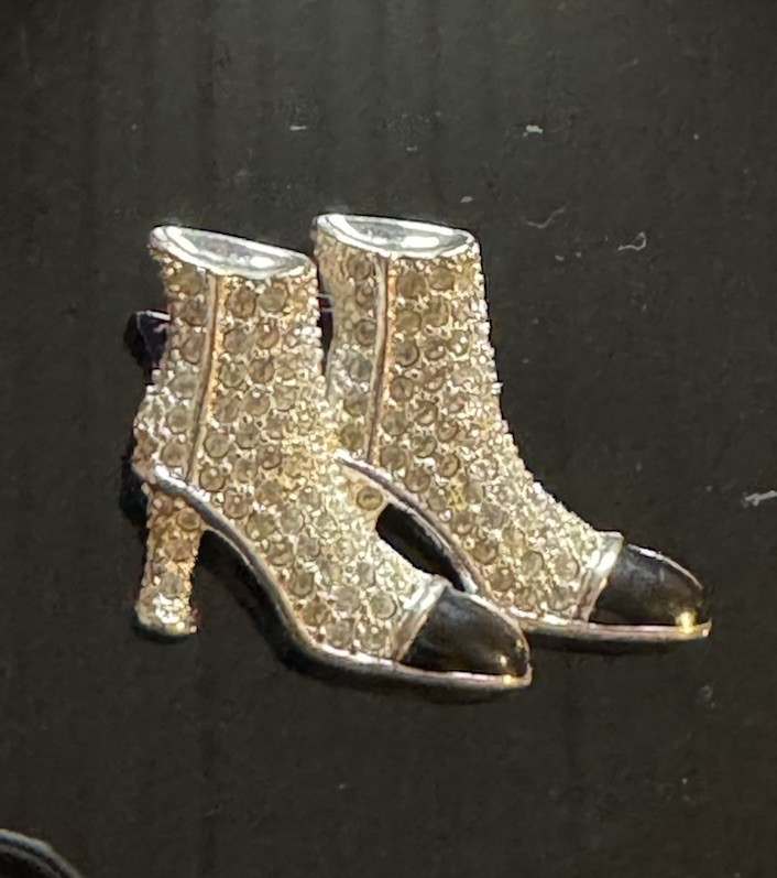 Vtg NAPIER Brooch Boots Shoe Silver Tone with Clear Rhinestone & Black Enamel