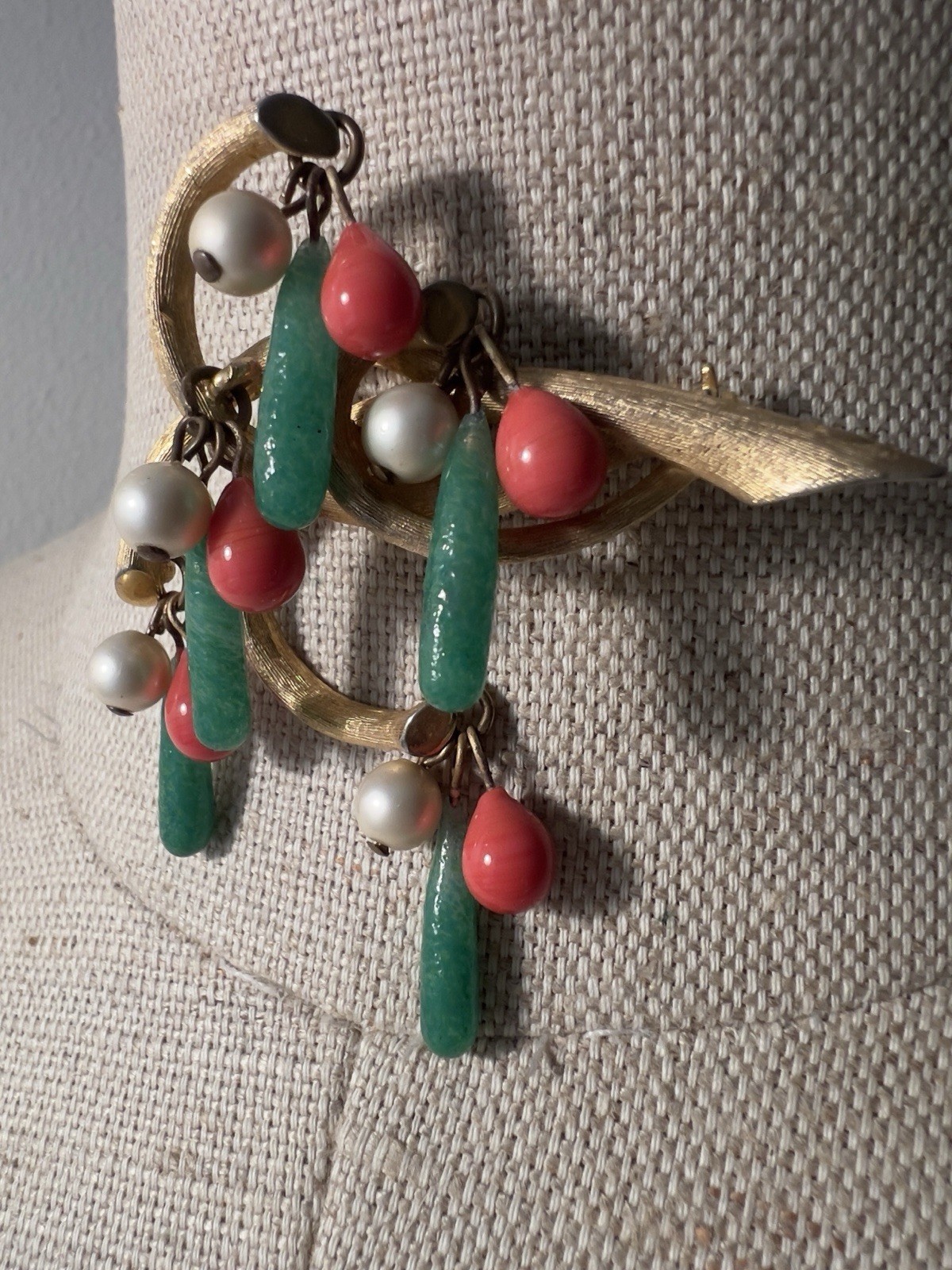 Vintage KRAMER Poured Glass & Faux Pearl Dangles “Branches” Brooch 2.5” Long