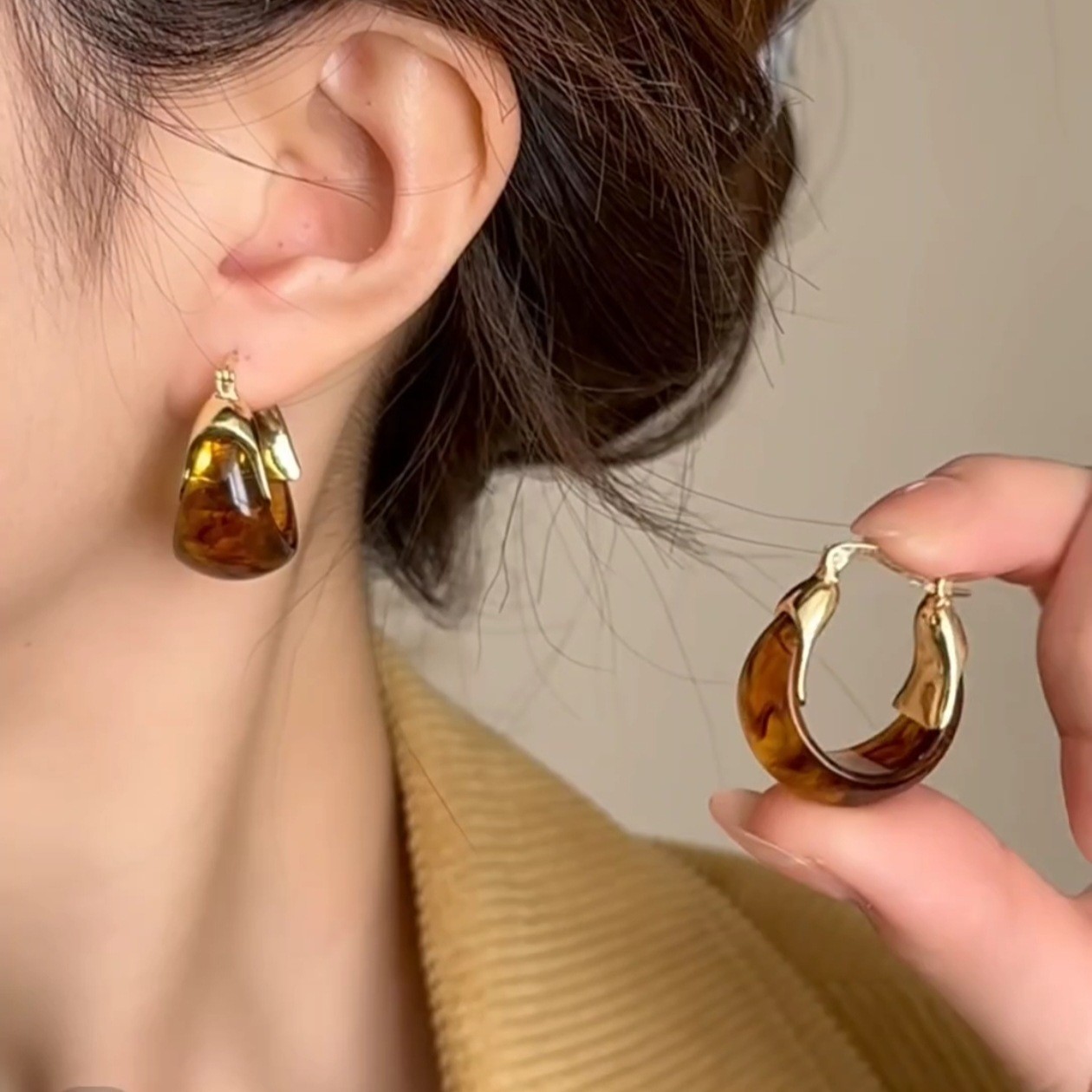 Vintage Amber Brown Resin Earrings, Trendy Women’s Earrings