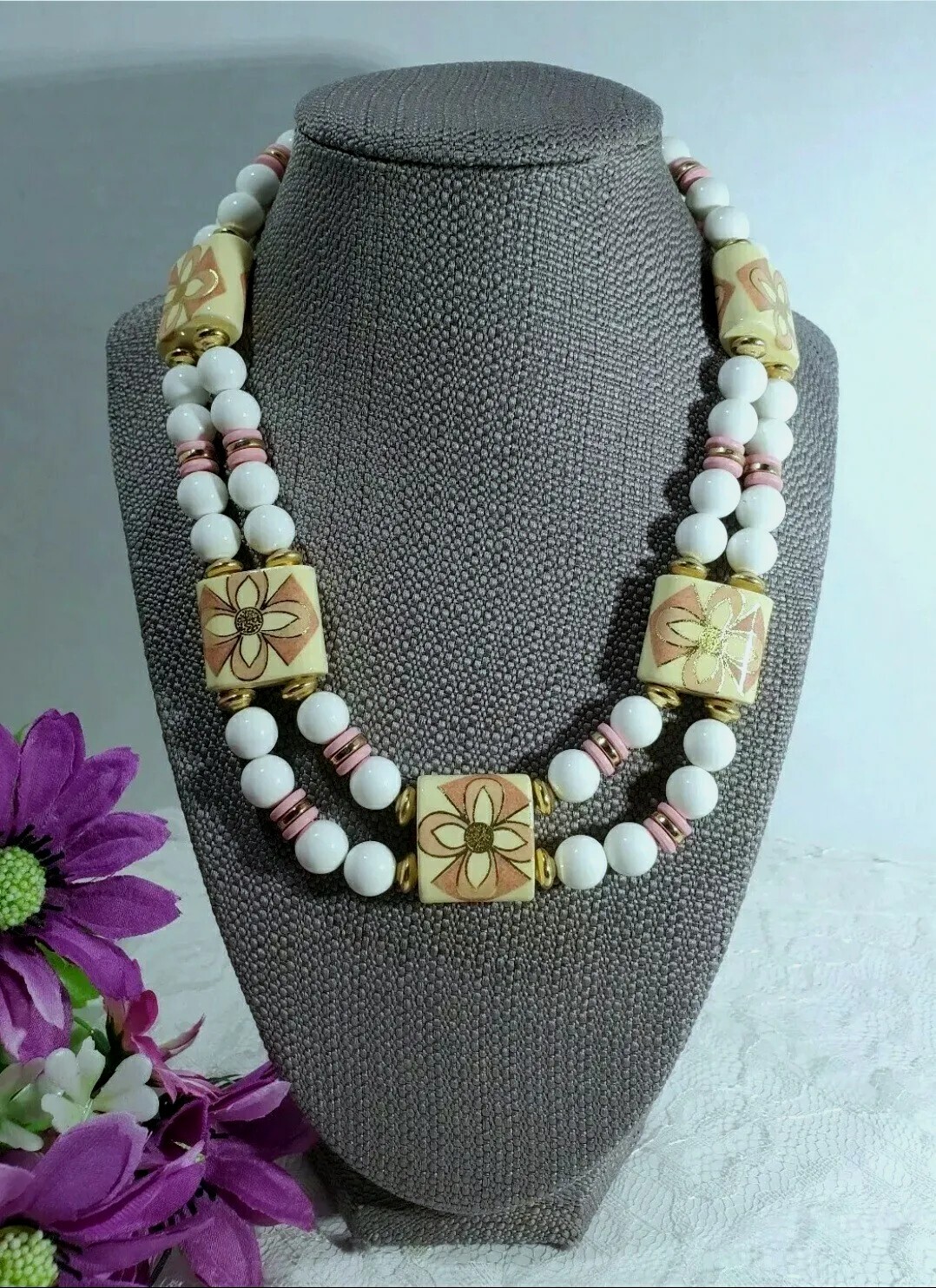 VTG Floral Lucite Bead NECKLACE 2 Strand Cream White Pink GoldTone Japan Stamped
