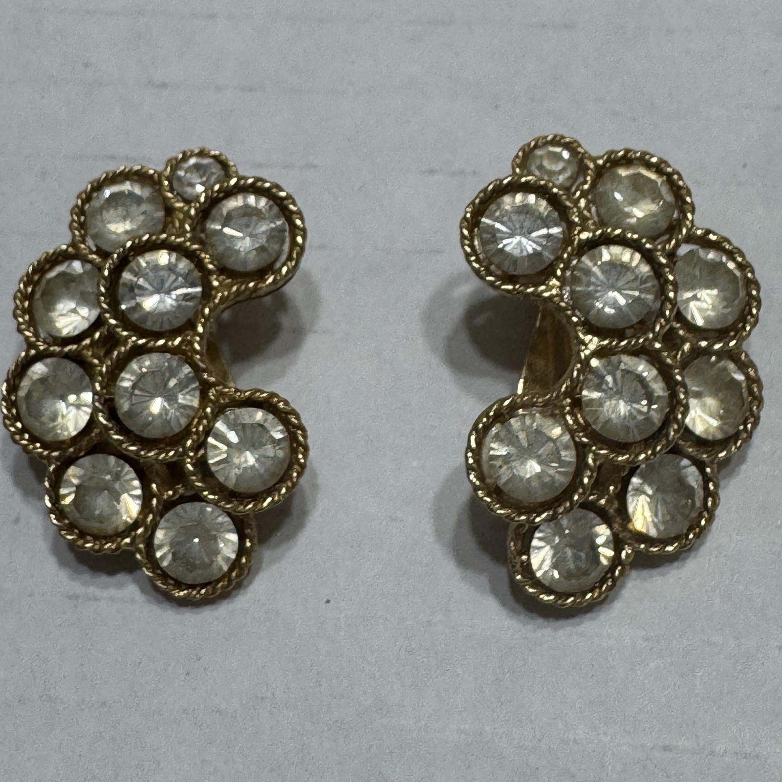 Vtg Lisner White Clear Rhinestone Crescent Clip On Earrings Statement Cluster