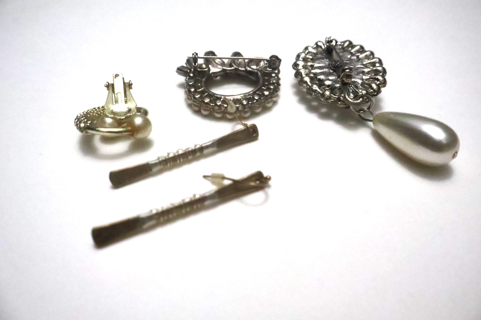 Vintage Faux Pearl Brooch & Earring Lot – Rhinestone Costume Jewelry Unmarked