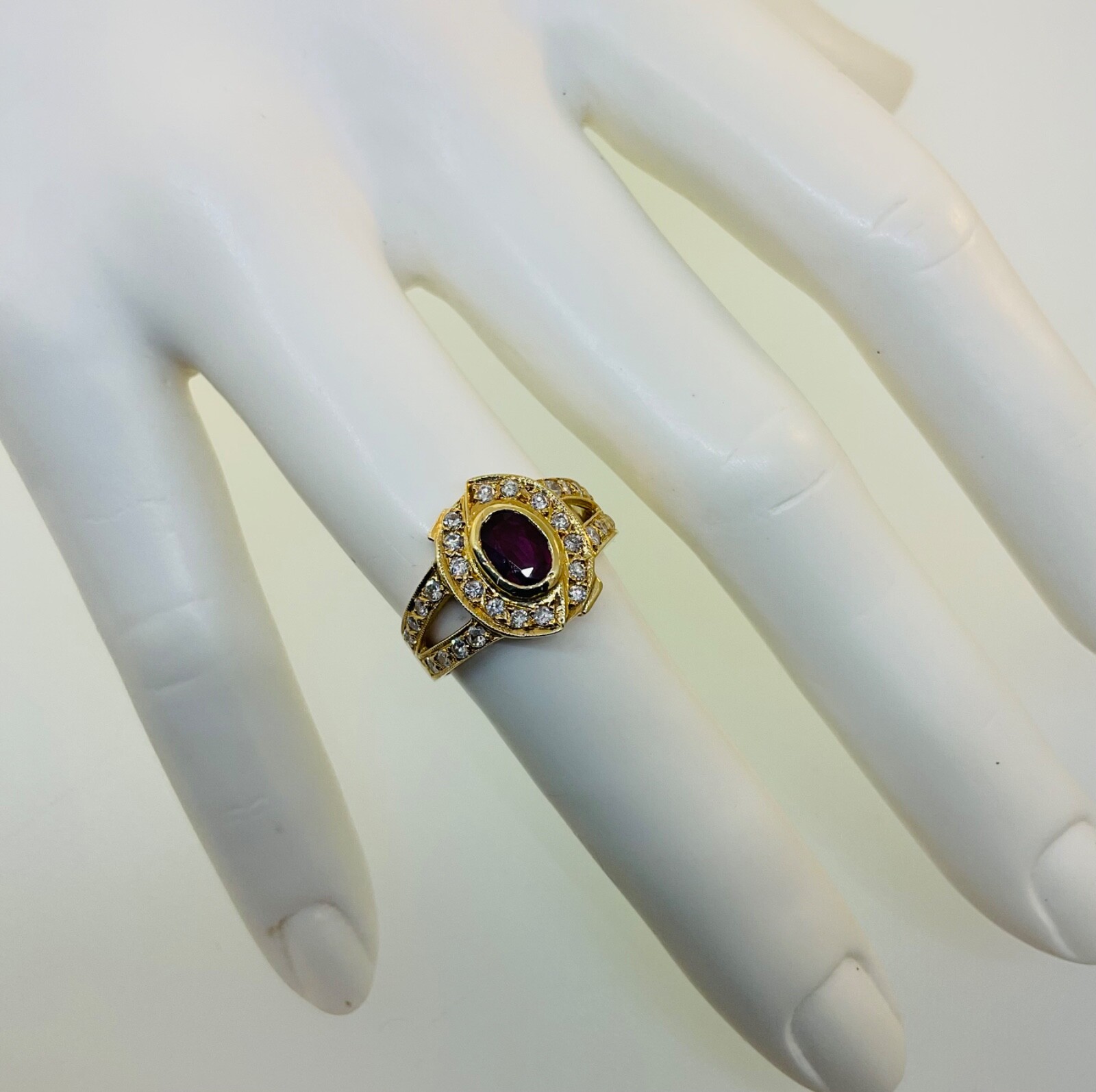Vintage 1980’s 14k Yellow Gold Genuine Ruby & Diamond Ring