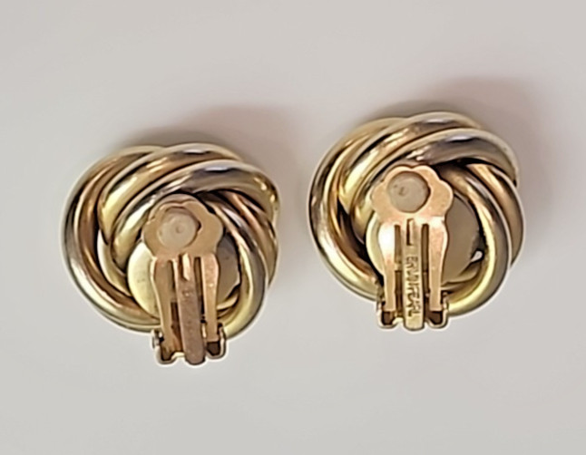 Vintage Ervin Pearl 1 1/4″ Gold Tone Twisted Knot Clip On Earrings – Jewelry