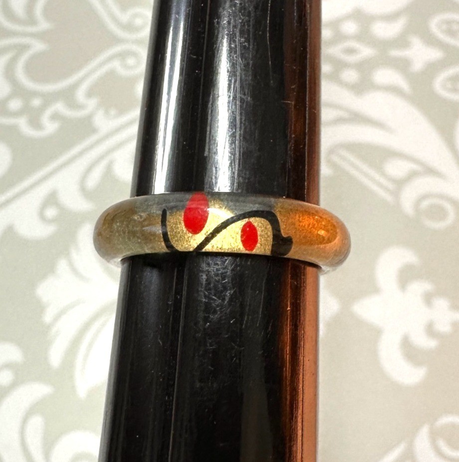 Thin Lucite Band Ring Red and Black Abstract Design Size 7.5