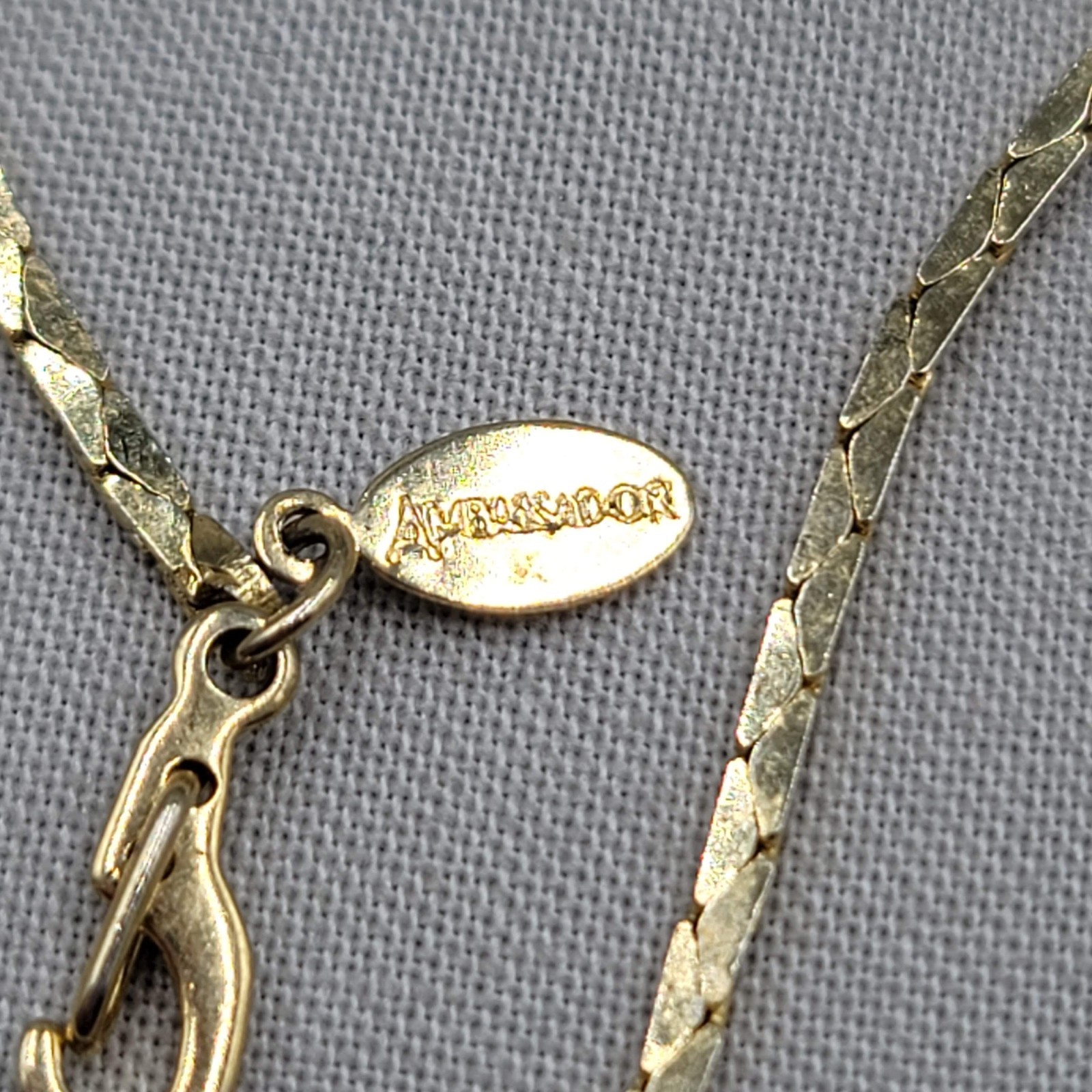 Vintage Ambassador Cobra Chain Bracelet Gold tone 7.25″