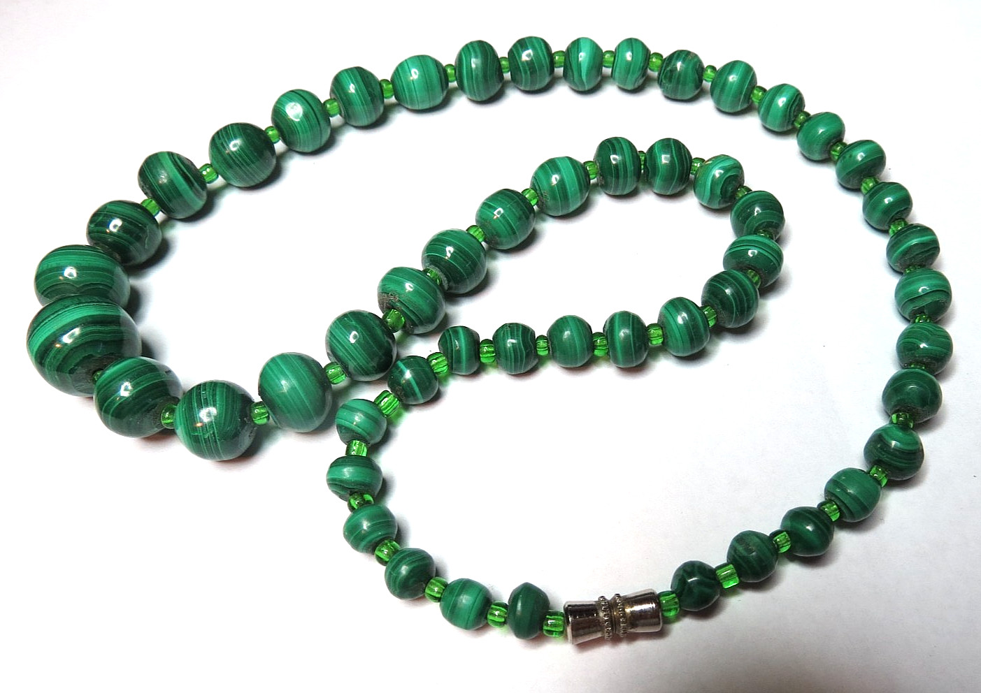 VTG LADIES CHOCKER NECKLACE GREEN MALACHITE GEMSTONE BEAD 14mm to 6mm 20″