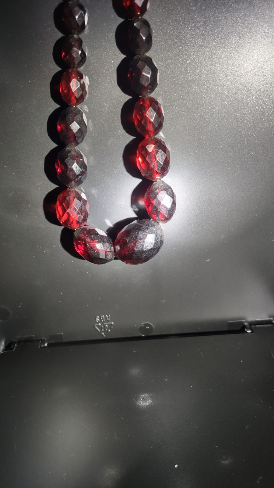 VINTAGE Tested Ruby Red CHERRY 30g AMBER BAKELITE FACETED BEADED 16″ NECKLACE