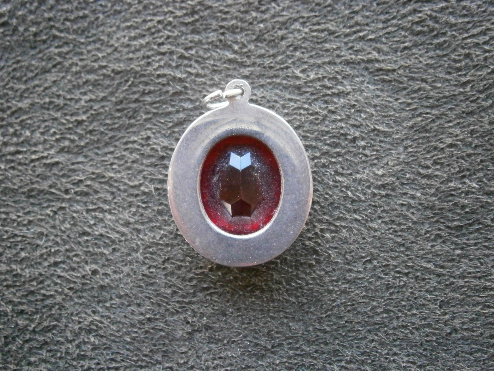 United States Army Vintage Silvertone & Red Stone Bracelet Charm Pendant 3.3g