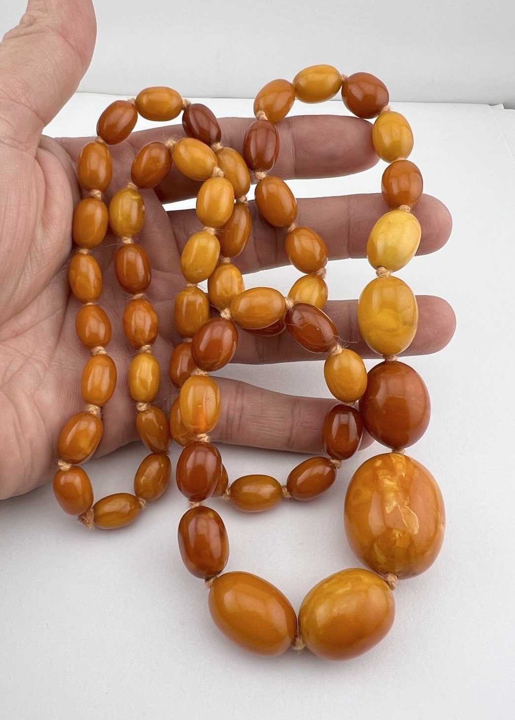 62.4g – Antique Butterscotch Egg Yolk Baltic Amber Swirl Round Bead Necklace 34″