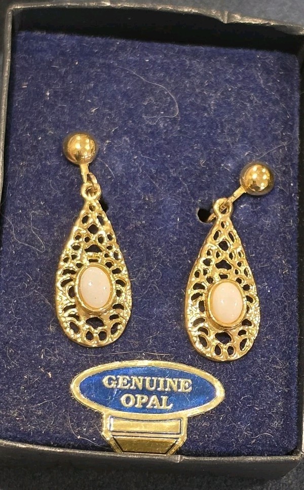 Vintage Elizabeth Farrell Genuine Opal Filigree Teardrop Earrings Gold Tone