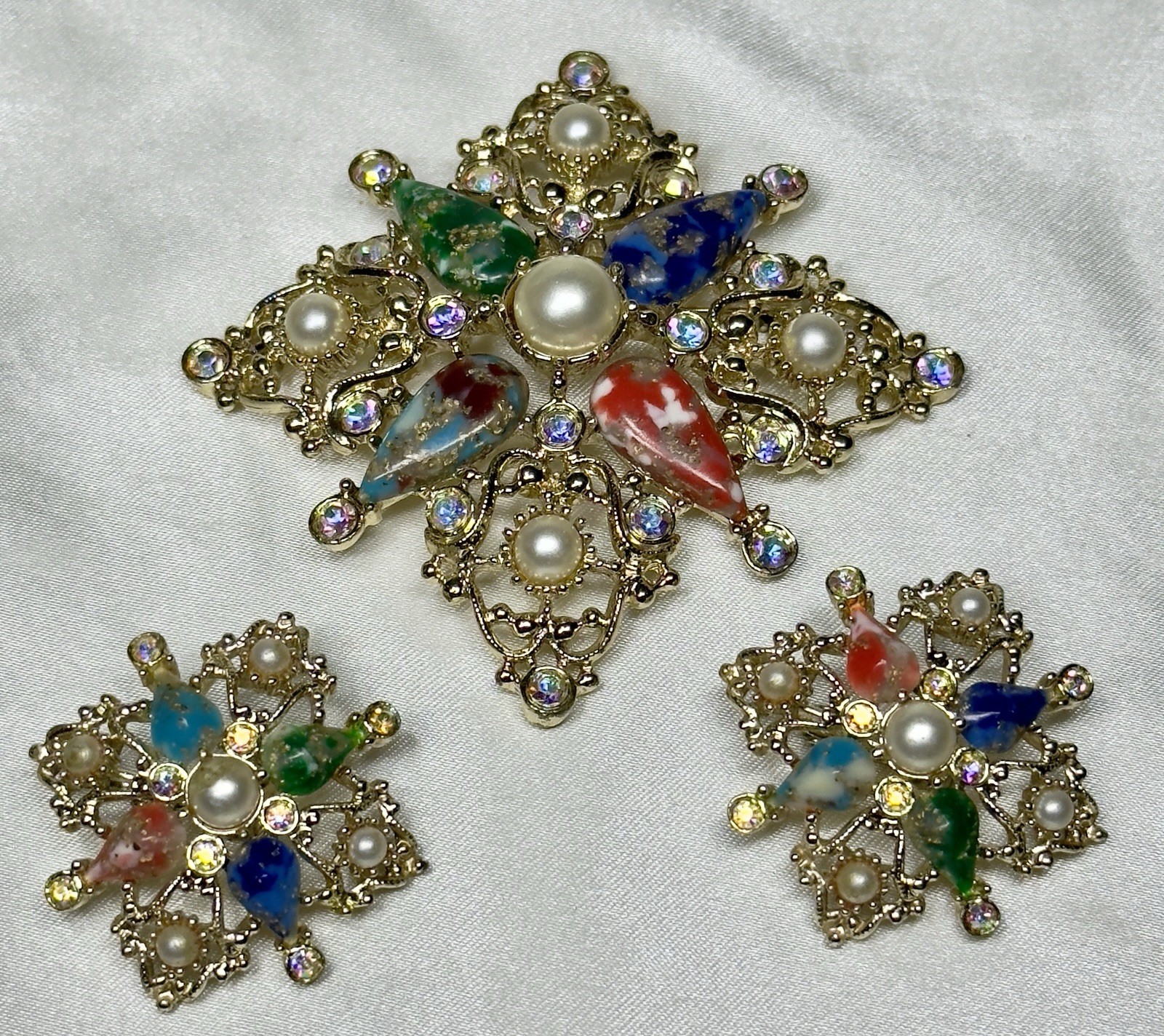 VINTAGE SARAH COVENTRY GALAXY BROOCH/PENDANT WITH CLIPON EARRING SET RHINESTONES