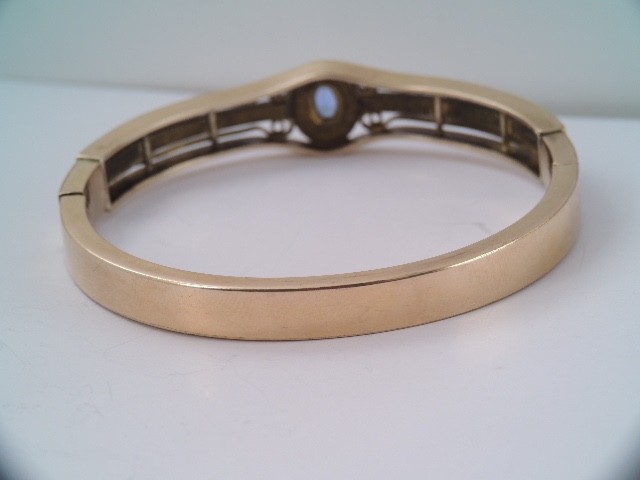 STUNNING ANTIQUE 14K GOLD FILLED WHITE & BLUE STONE HINGED BANGLE BRACELET