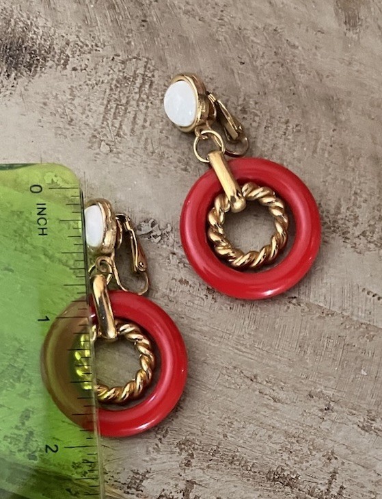 Vintage Red Gold White Double Circle Hoop 2” Drop Resin Stone Clip On Earrings