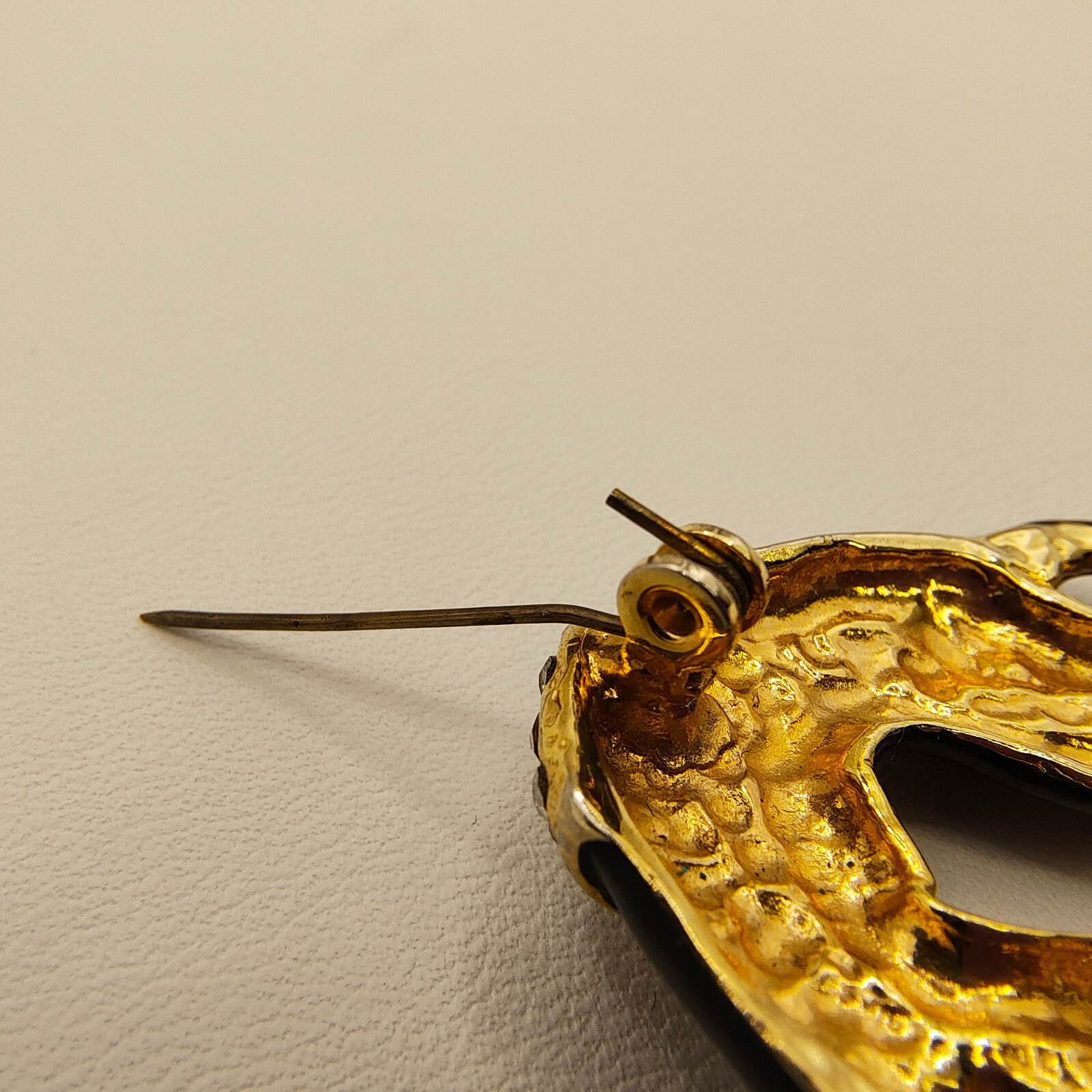 Vintage Black Panther Brooch Pin Enamel Gold Tone White Rhinestone Puma Jaguar