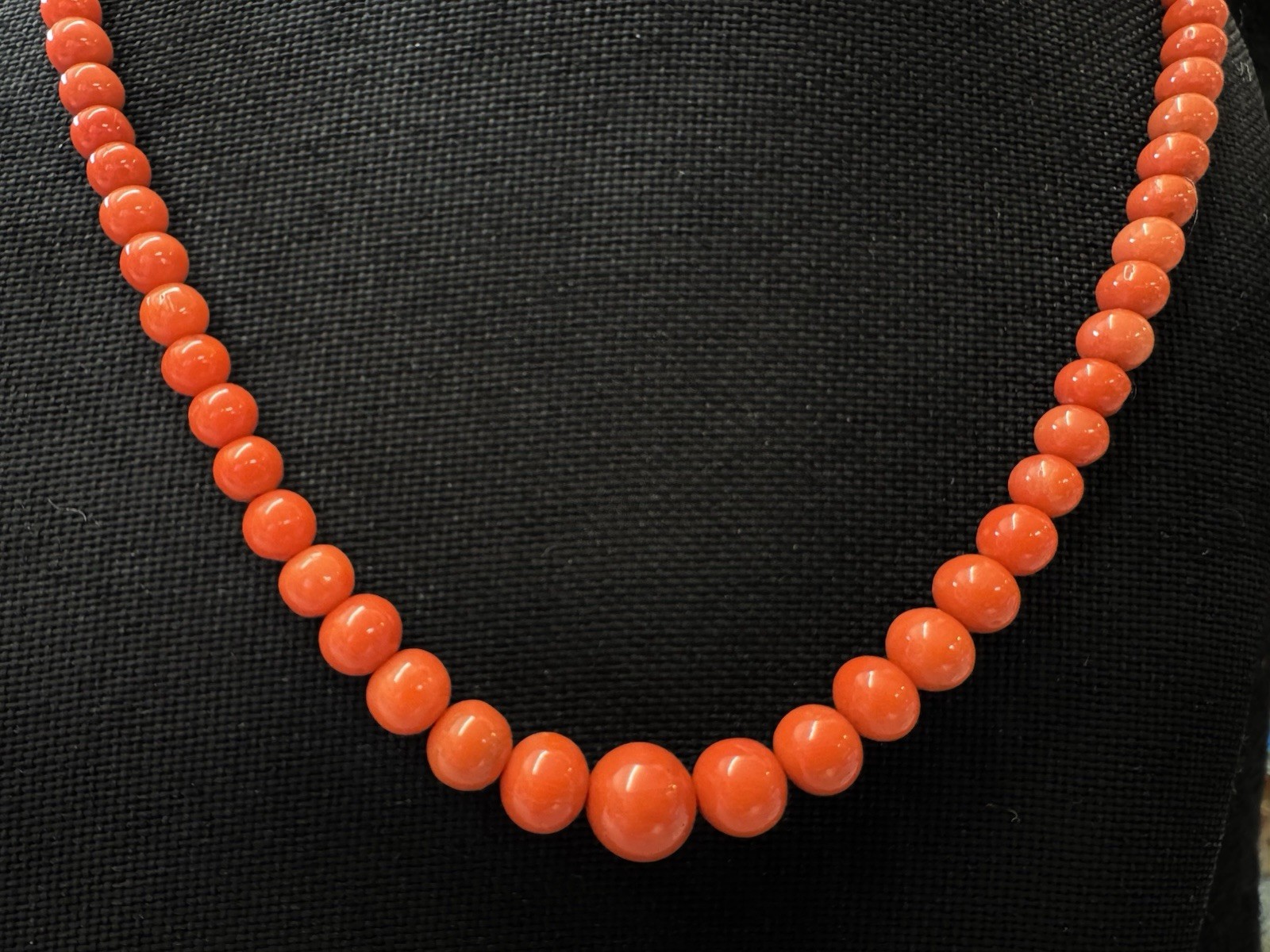Vintage Vermeil Claps And Natural AAA Salmon Coral Graduated beads necklace 20in