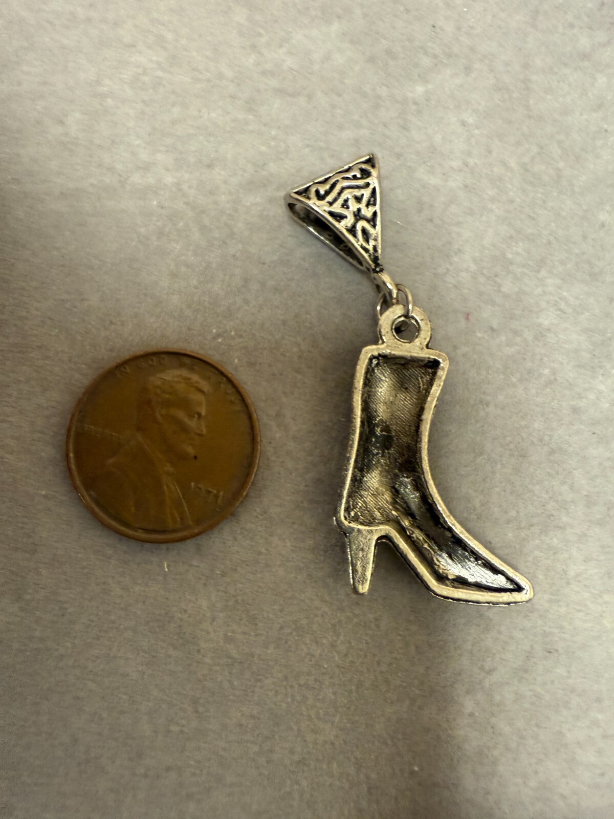 Vintage High-Heeled Boot Sterling Silver Fashion Retro Charm Pendant 4928