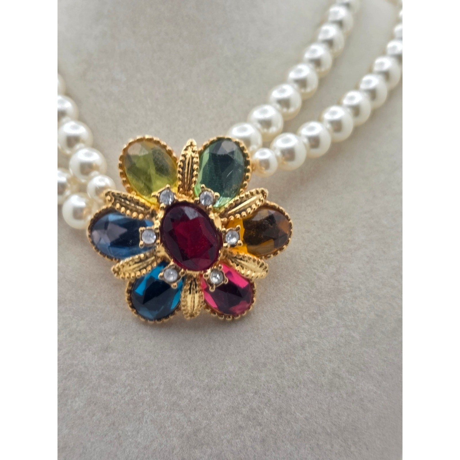 Vintage Style Multi-Color Cabochon Flower & Faux Pearl Double Strand Necklace –