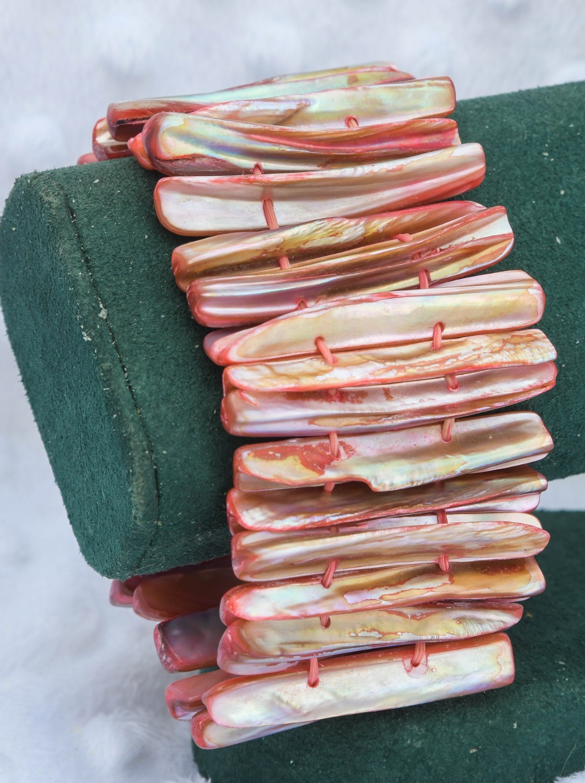 Vintage 1.75″ high Pink Abalone shell bracelet with stretch