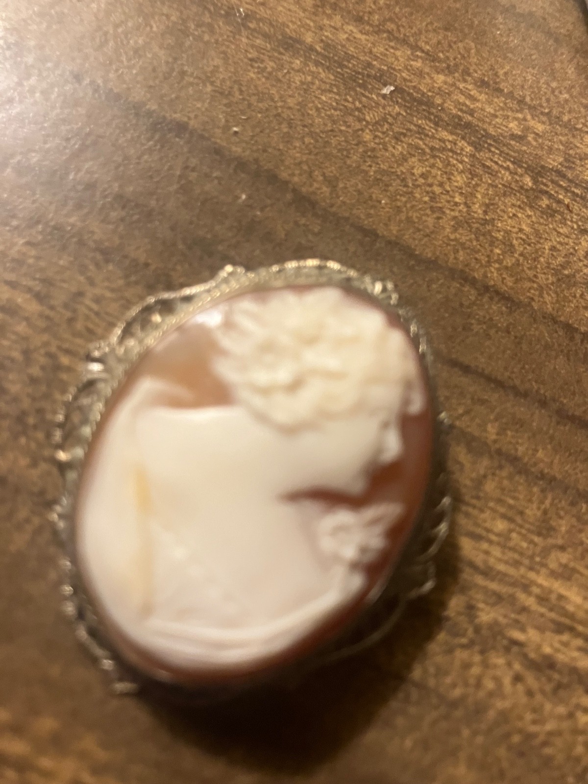vintage 1 inch cameo pendant