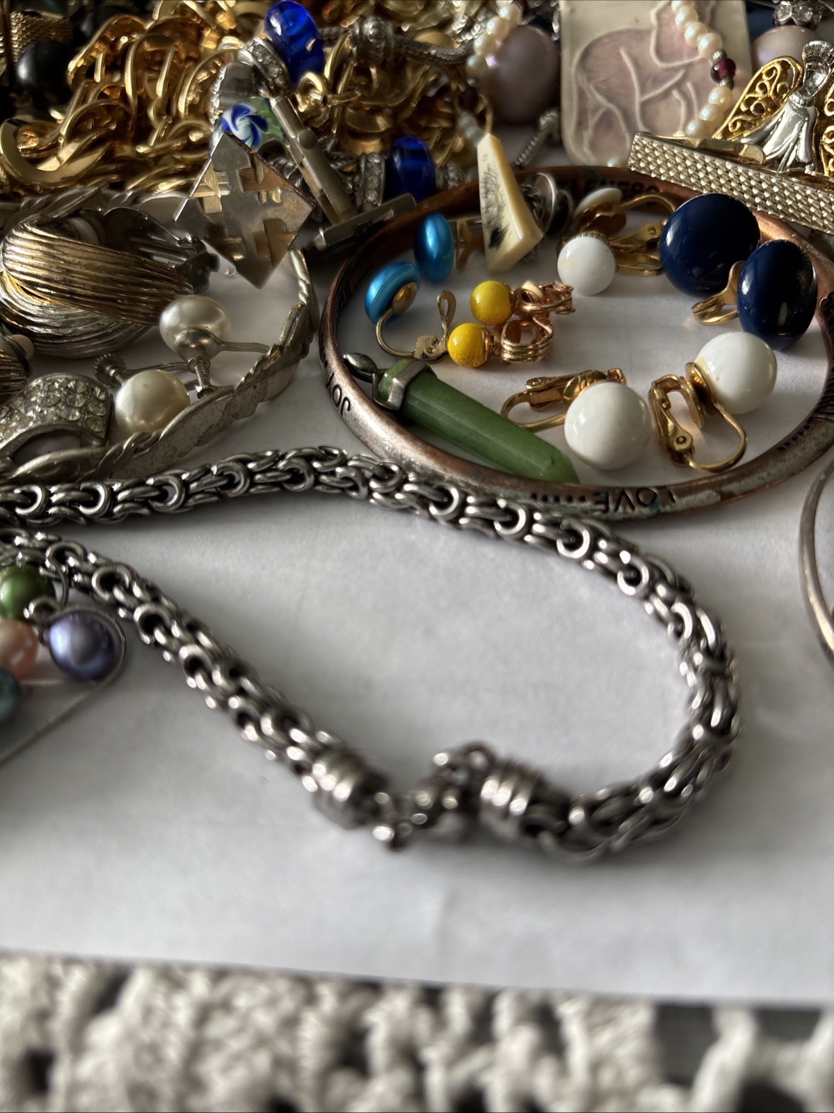 Lot Of Vintage Jewelry 50 ++ Pieces. Reseller Lot Some Signed. Not Tested.