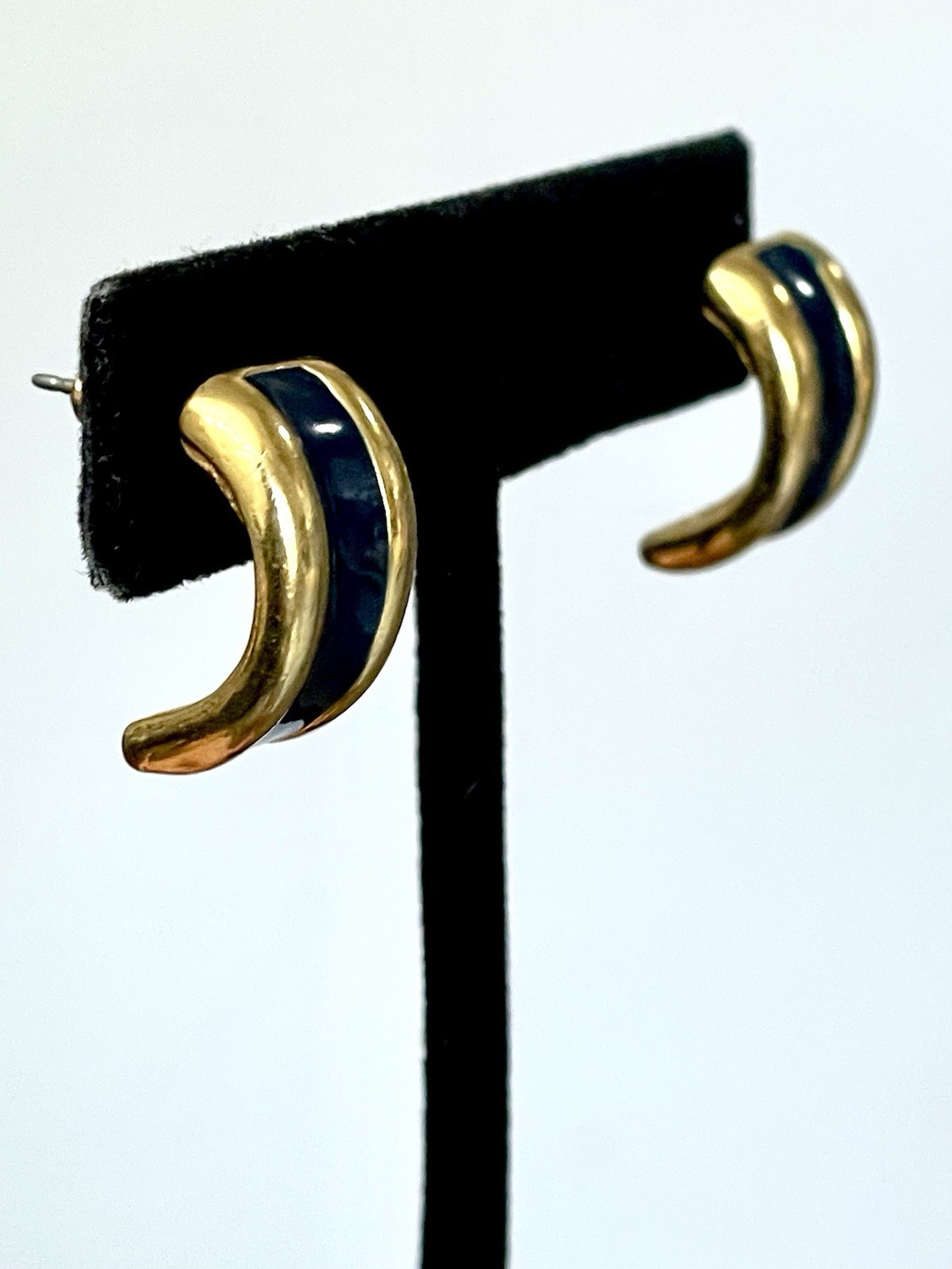 Vintage Signed Black Enamel Gold Tone Half Hoop Earrings Retro Quiet Luxury EUC