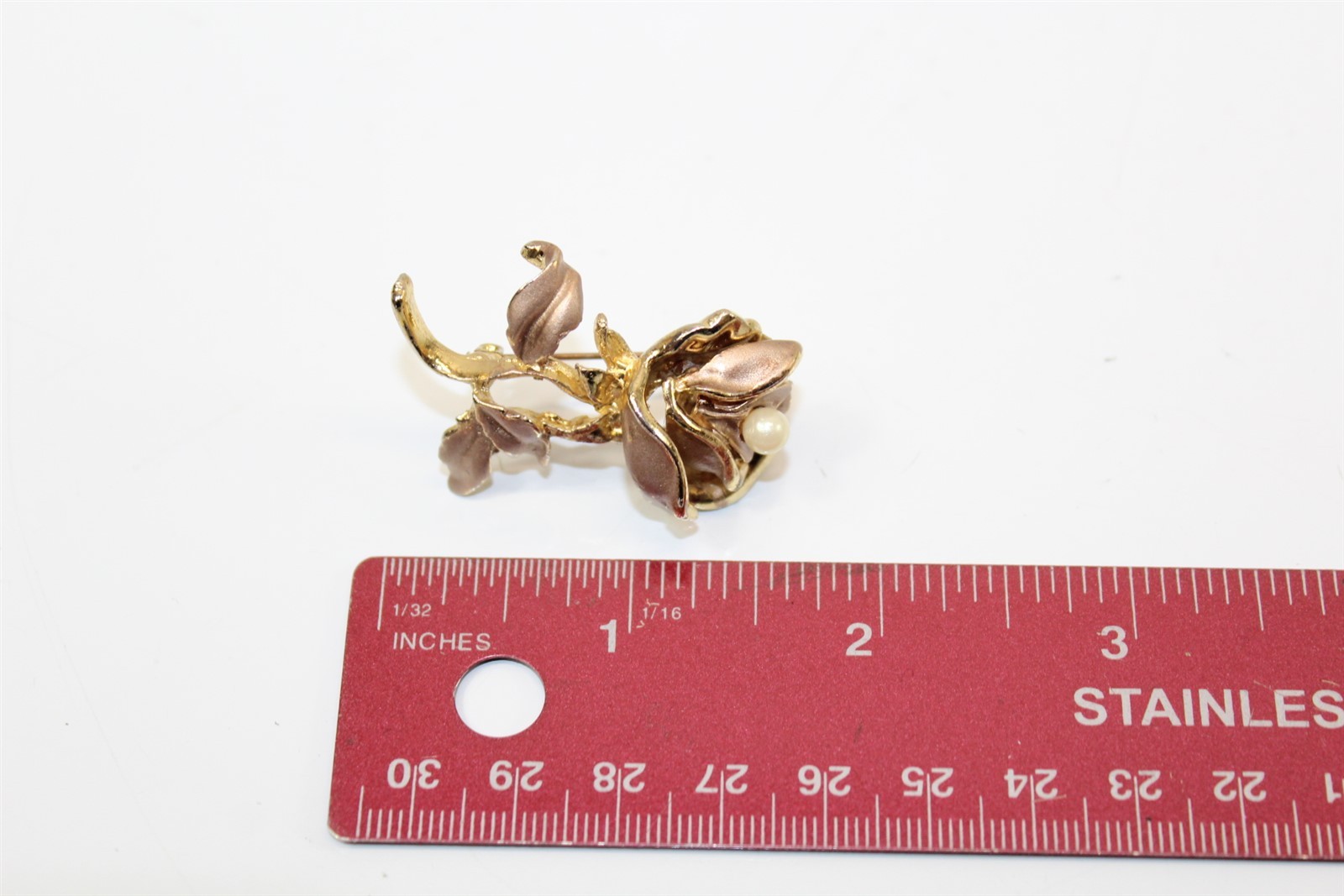 Brooch Gold-Tone Alloy Floral Design With Seed Pearl With Pendant Loop Vintage