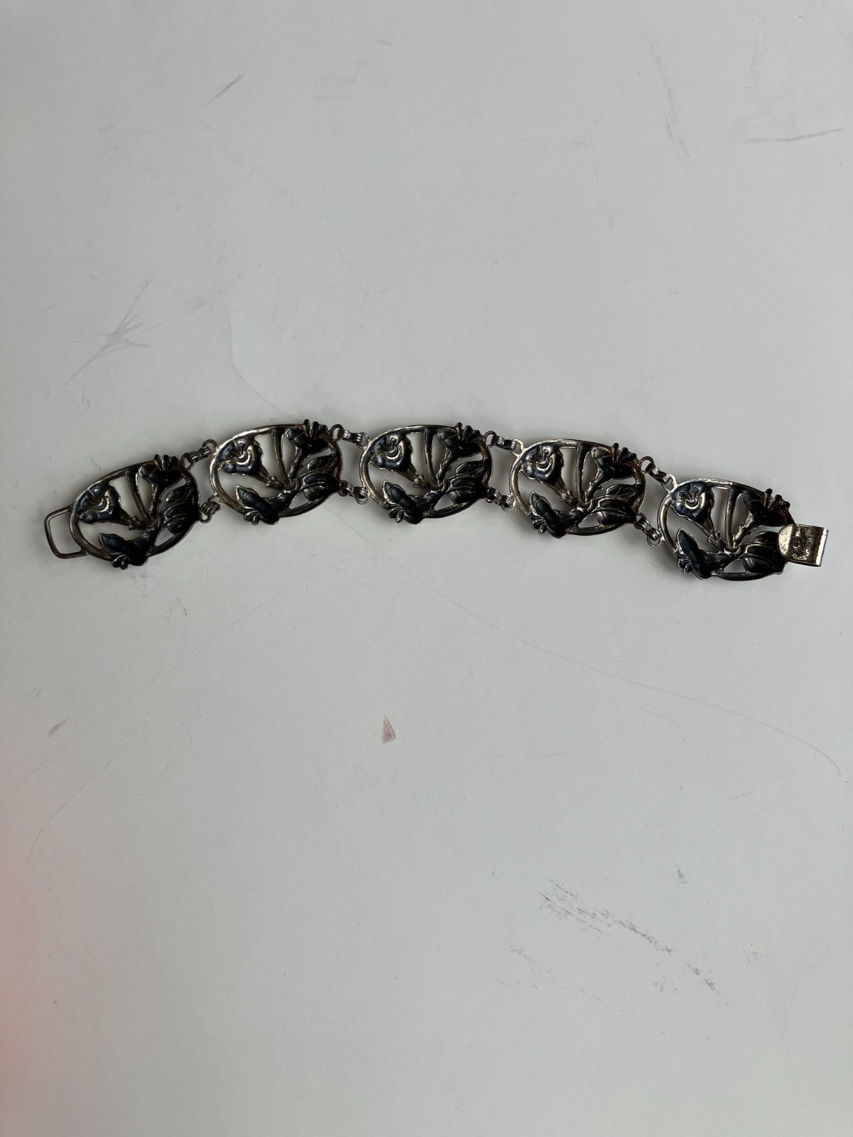 Vintage DANECRAFT Sterling Silver FLOWER Repousse Oval Panel Bracelet 26 Grams !