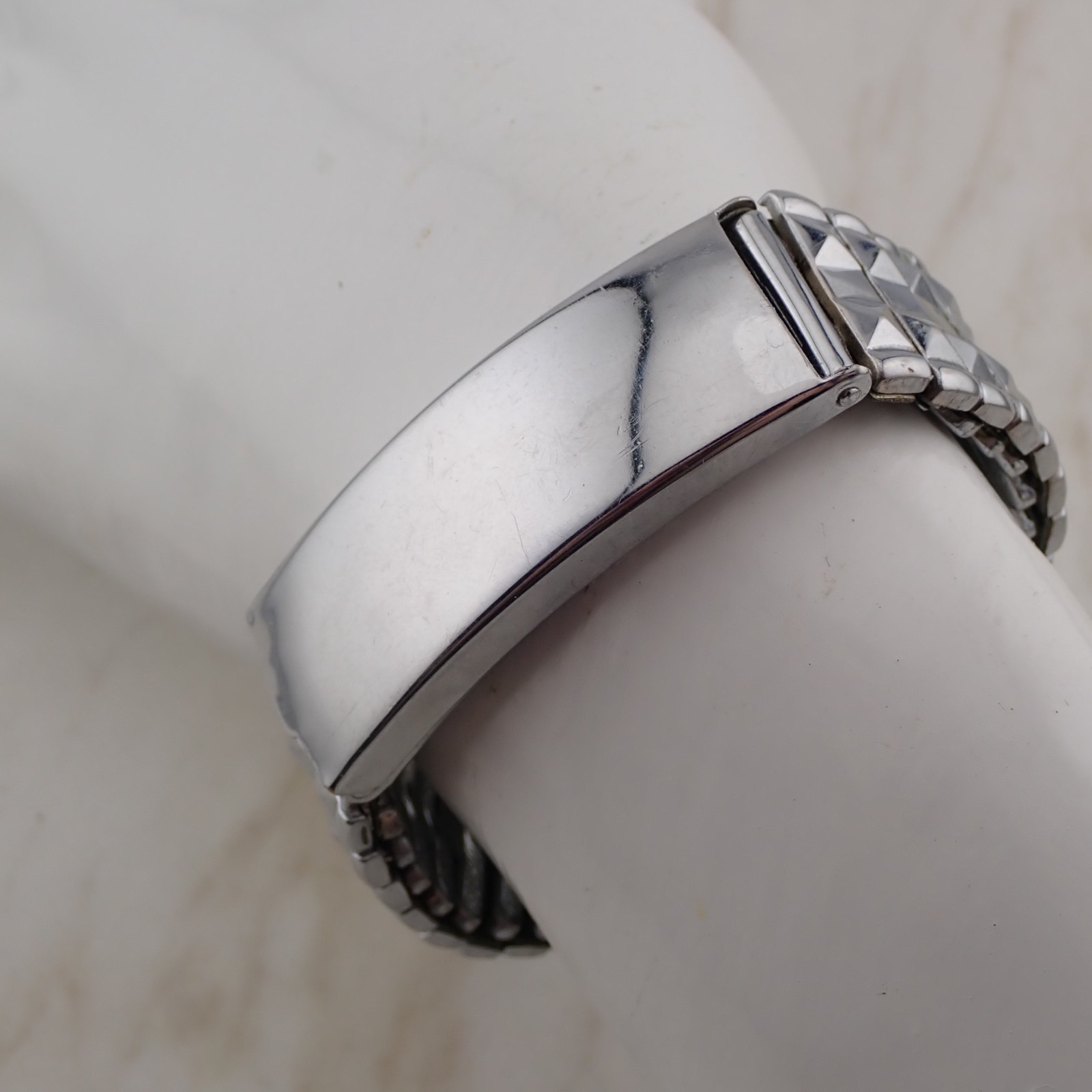 Vintage Expandable Secret Photo ID Silver Tone Bracelet 5 1/2″-8″ Engraveable