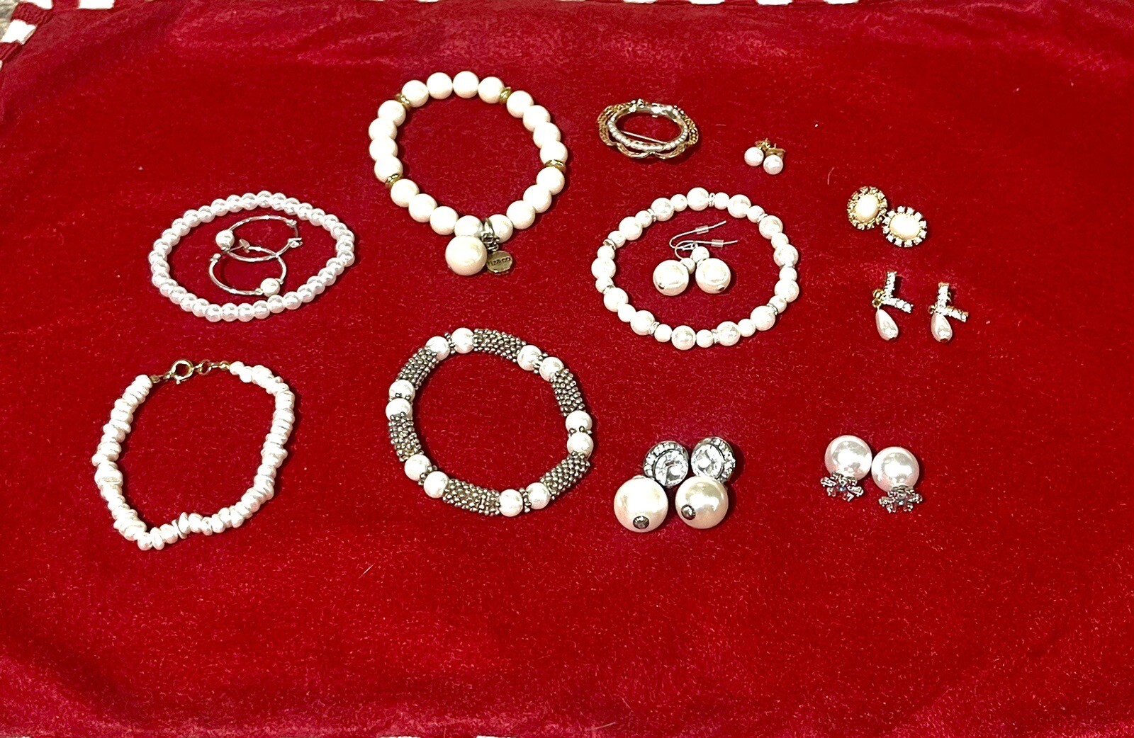 Pearl Jewelry Lot 5 Bracelets, 1 Pin And 7 Earrings Gold Silver Rhinestones Nice