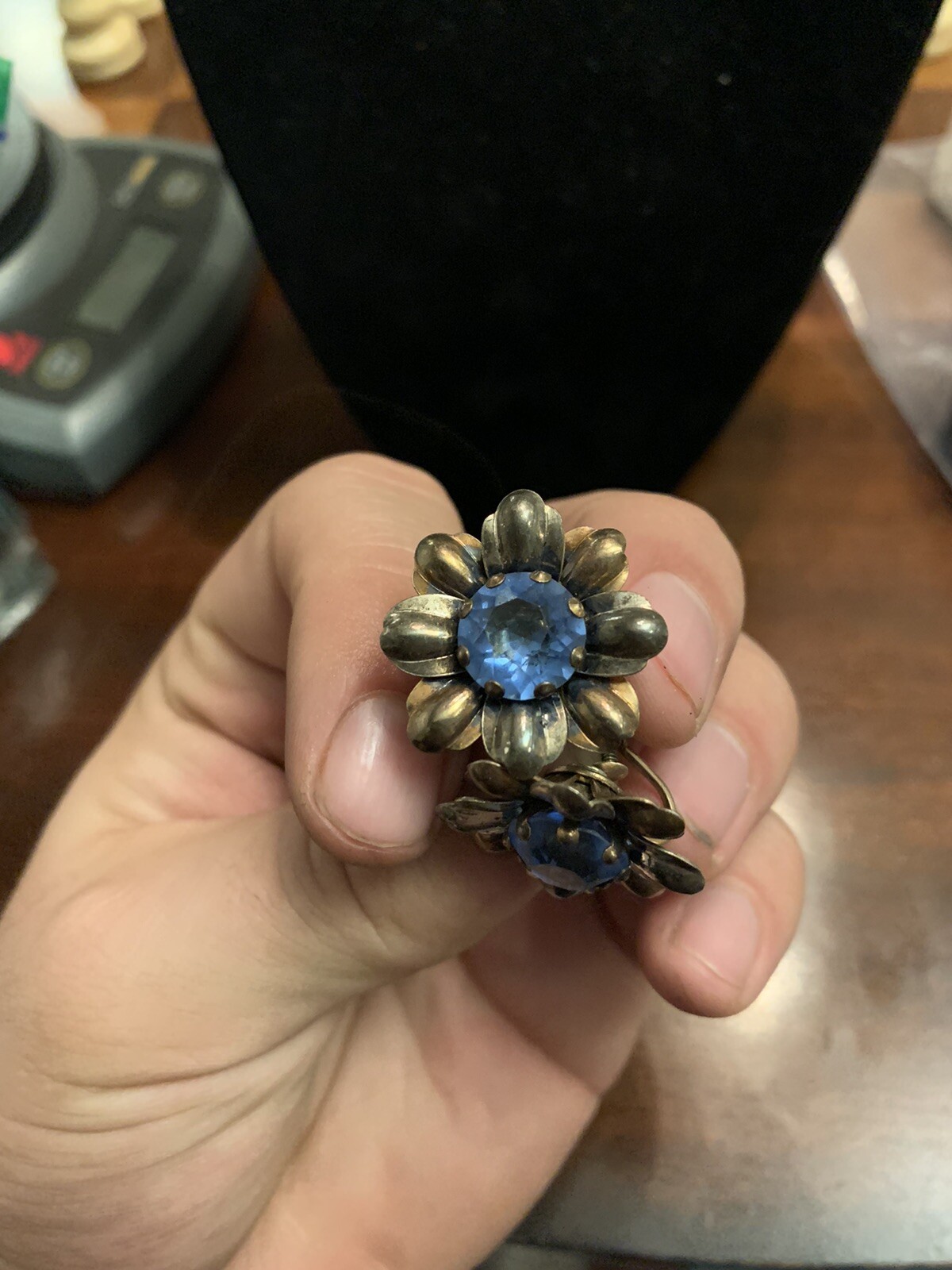 vtg 925 sterling flower clip earrings w/ amethyst ? Sapphire