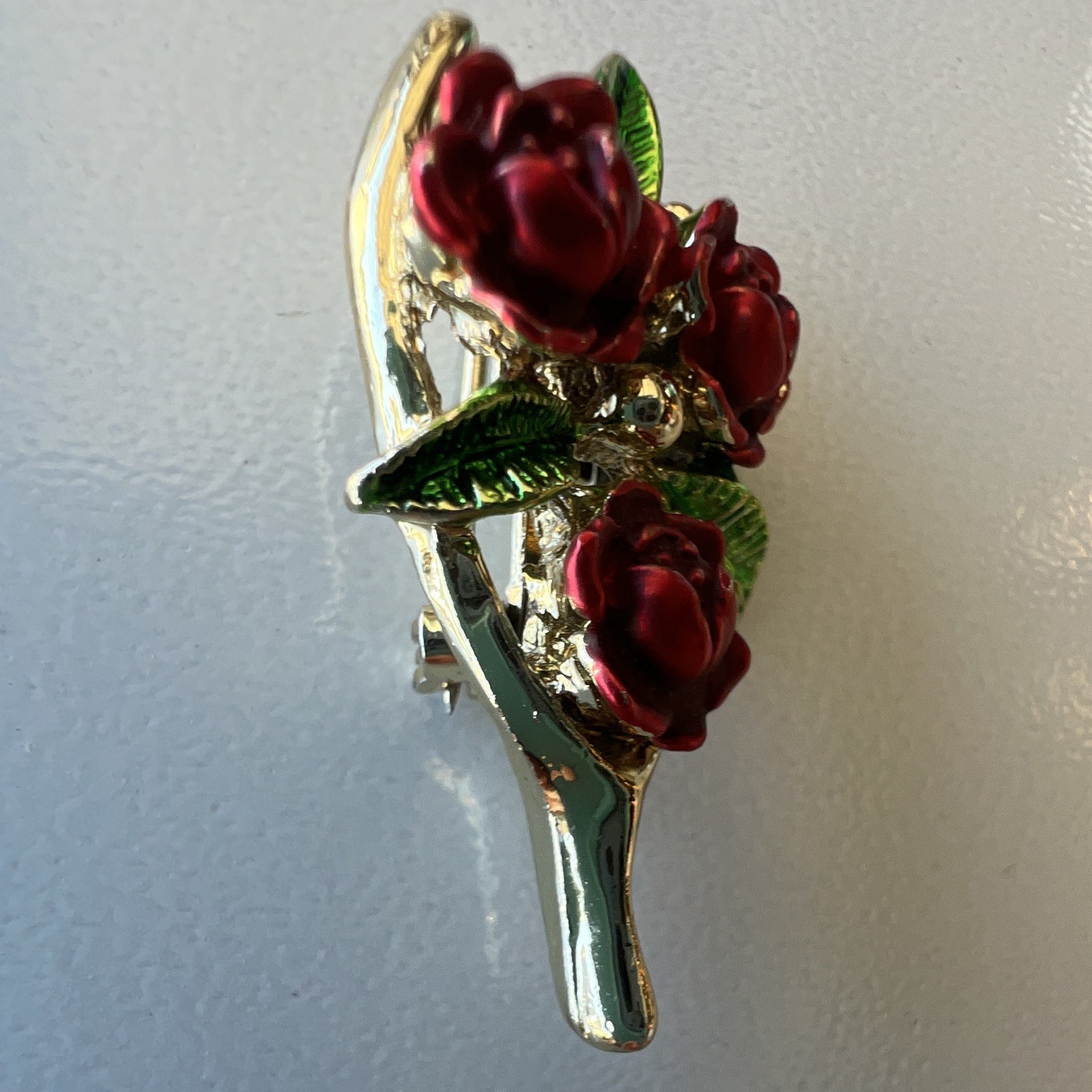 VTG SIGNED GERRYS ROSELEAF Open work Bouquet Brooch Pin RED ENAMEL goldtone