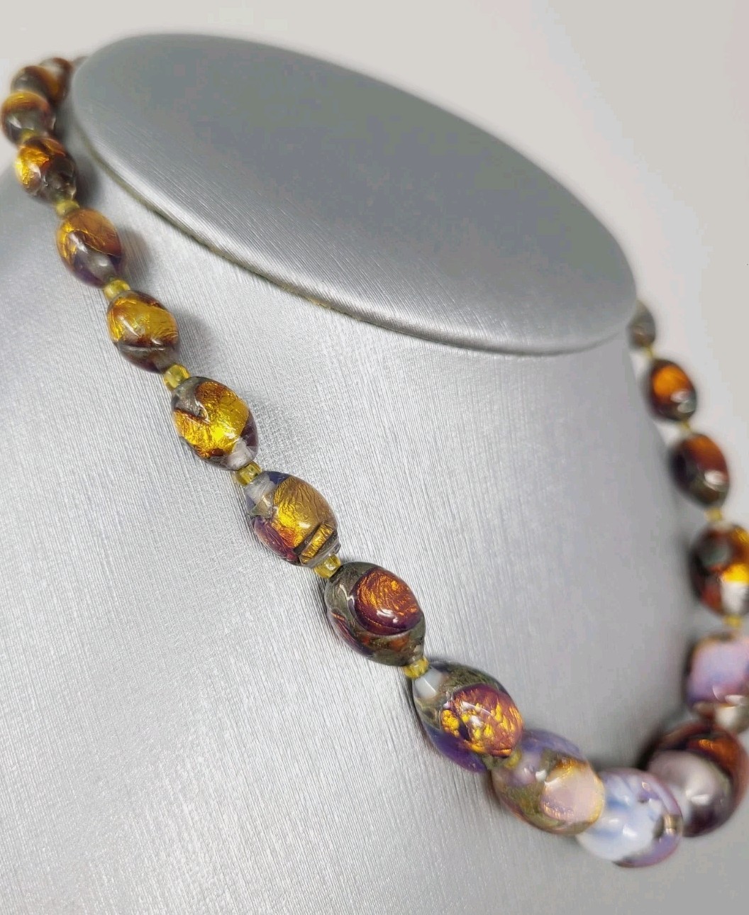 Antique Venetian Opalescent Gold Foil Oval Beaded Graduated Necklace